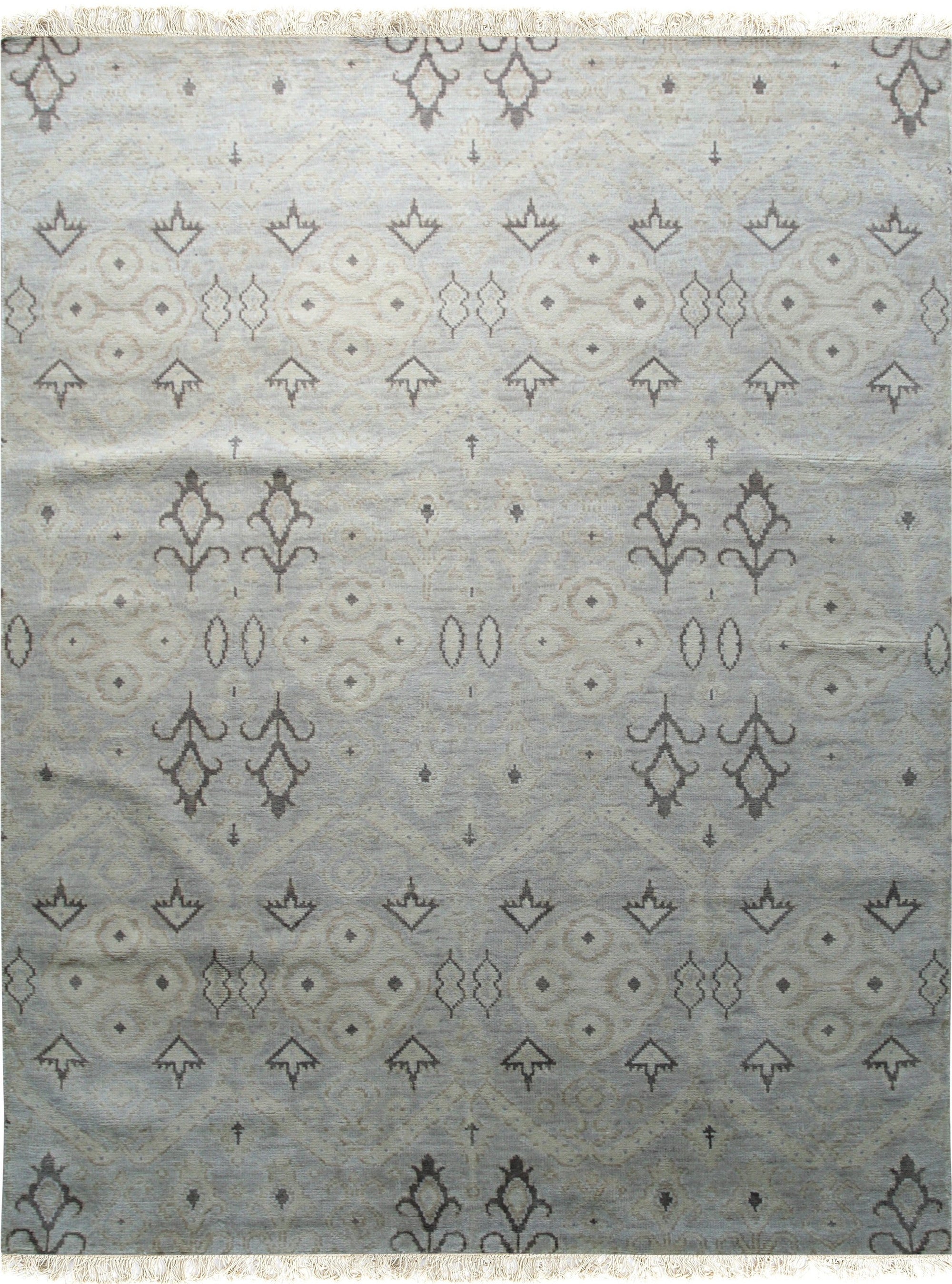 Isolated view of Lush Traditional Gray Hand Knotted Wool Rug, showcasing its design.