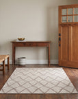 Trendy Diamond Gray Hand Knotted Wool Rug in a entryway