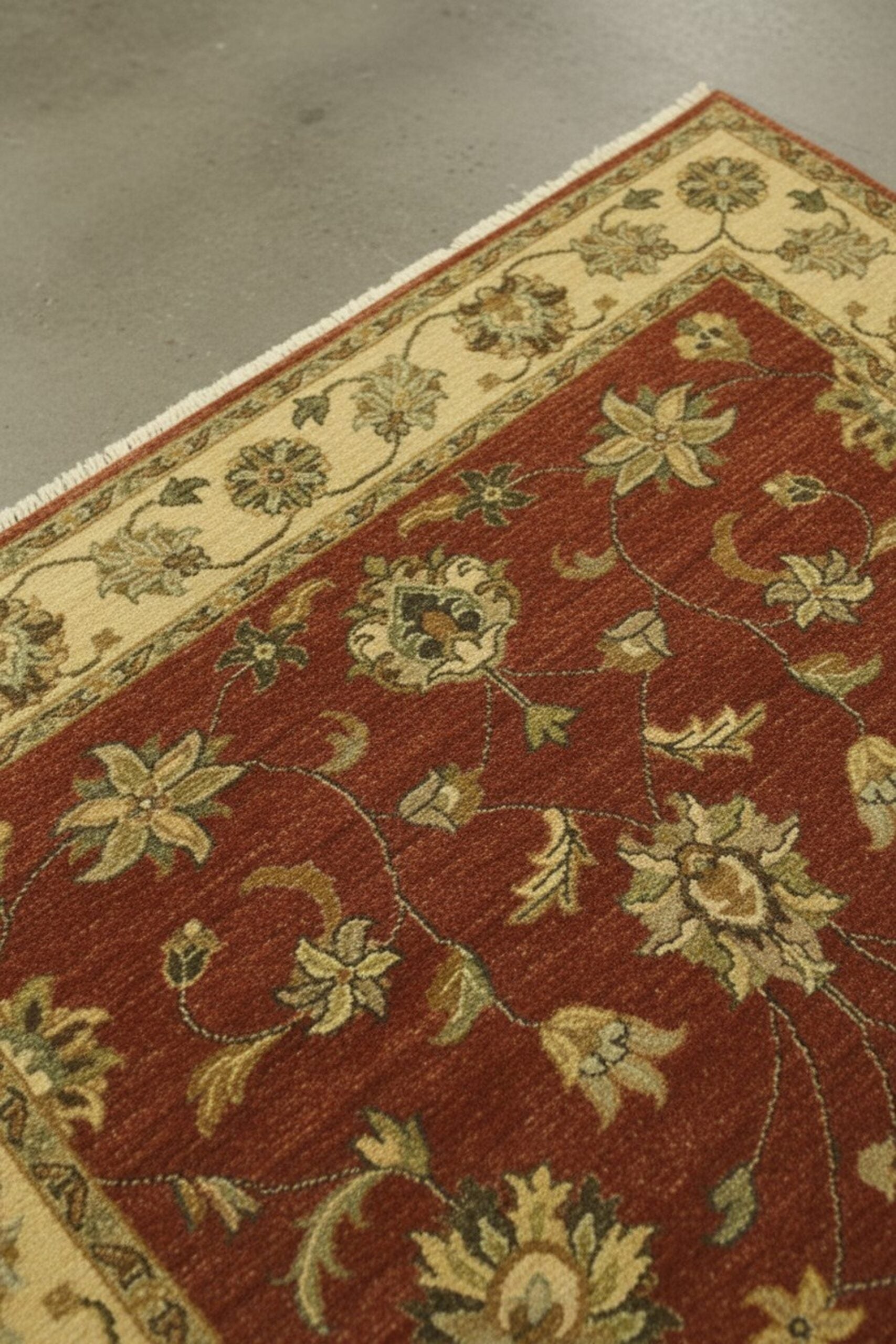 Brown Agra traditional oriental hand-knotted wool area rug