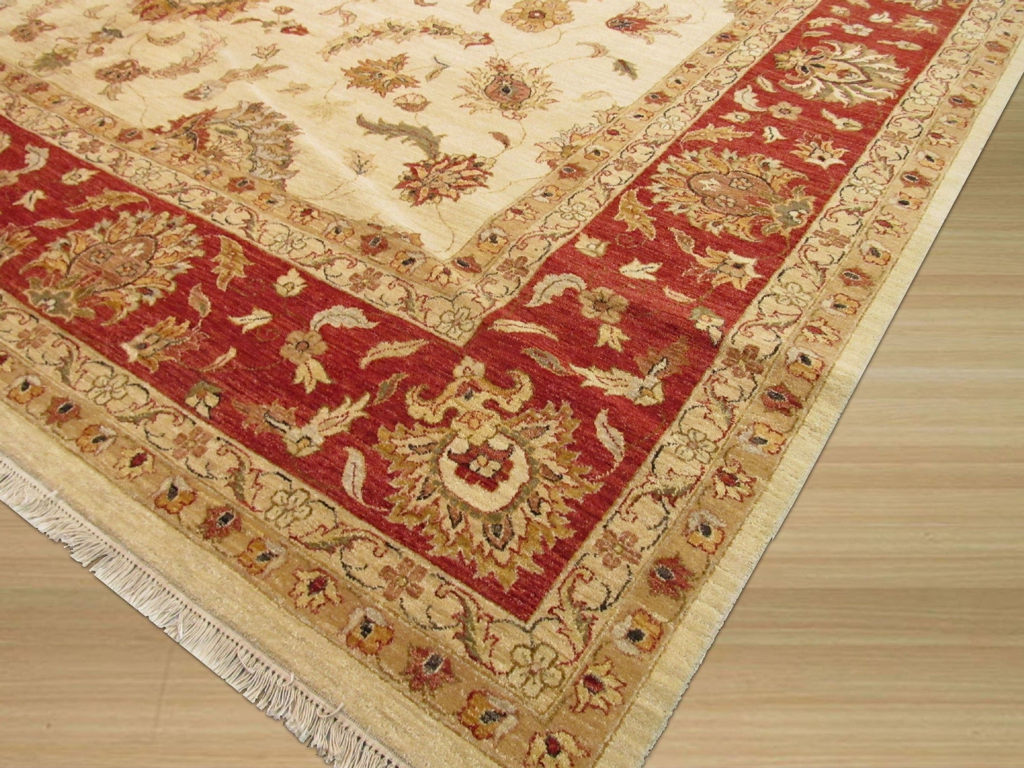 Timeless Agra Traditional Handmade Wool Masterpiece Rug