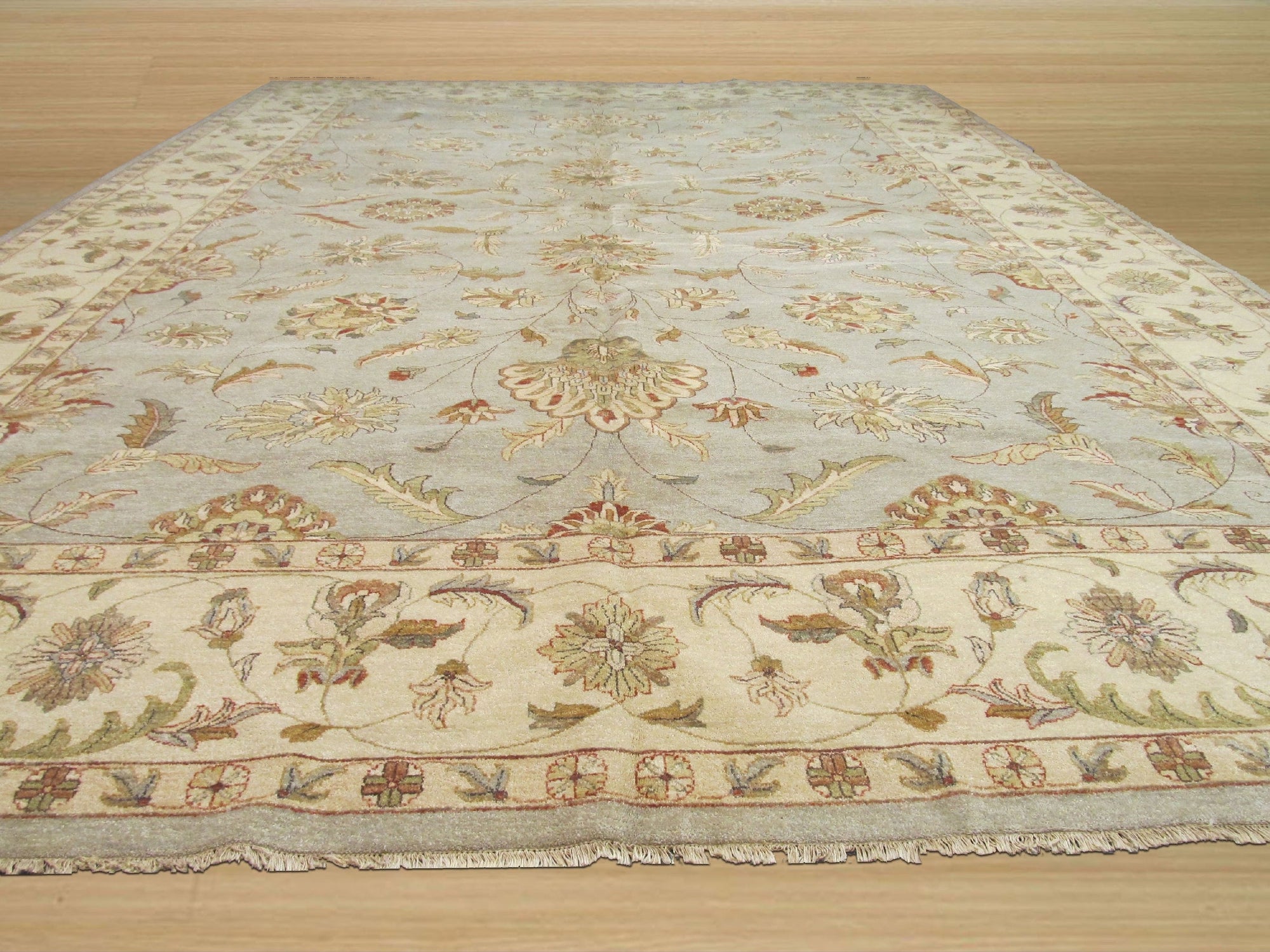 Aria Hand-Knotted Wool Oriental Rug