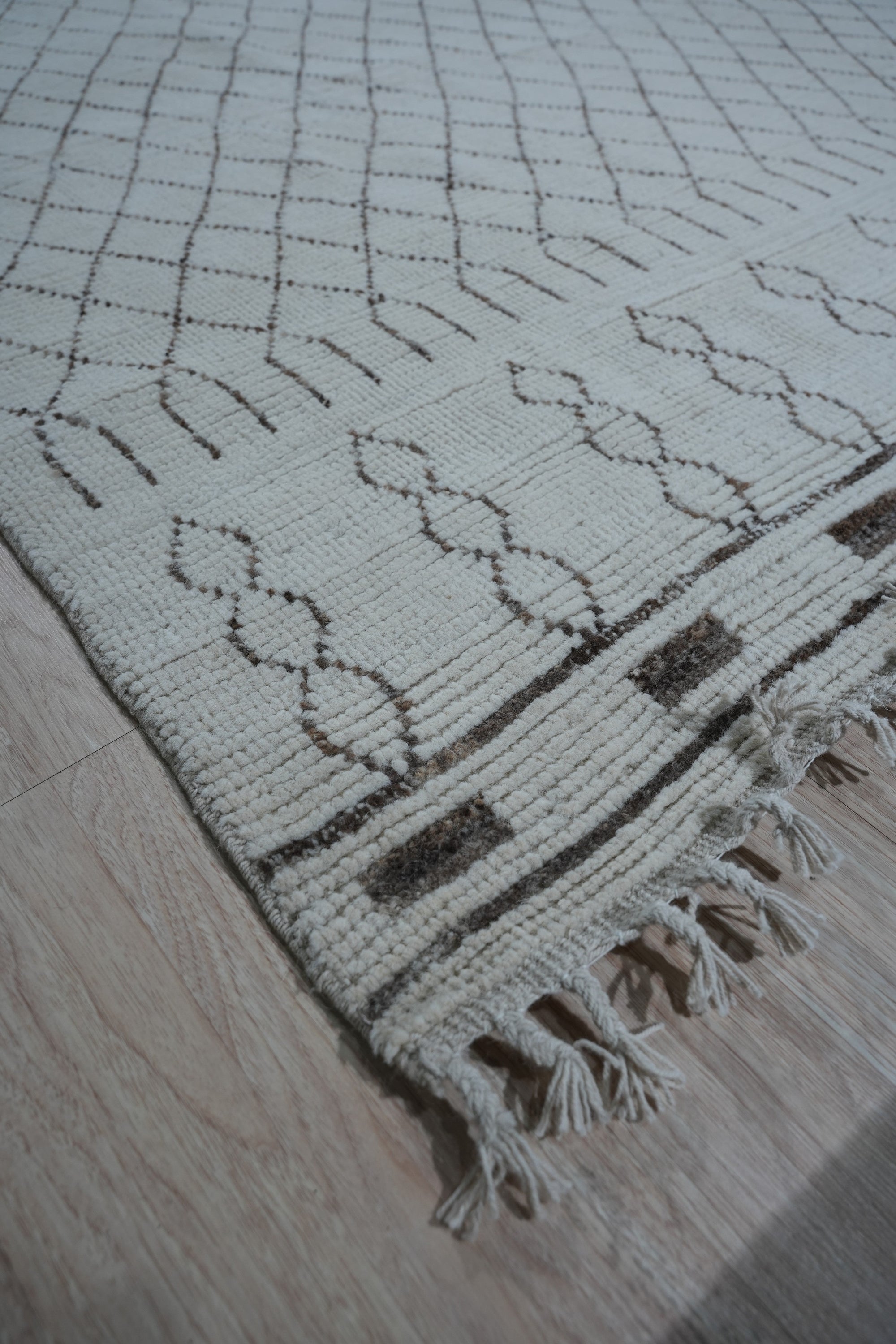 Ivory Hand-Knotted Moroccan Wool Rug