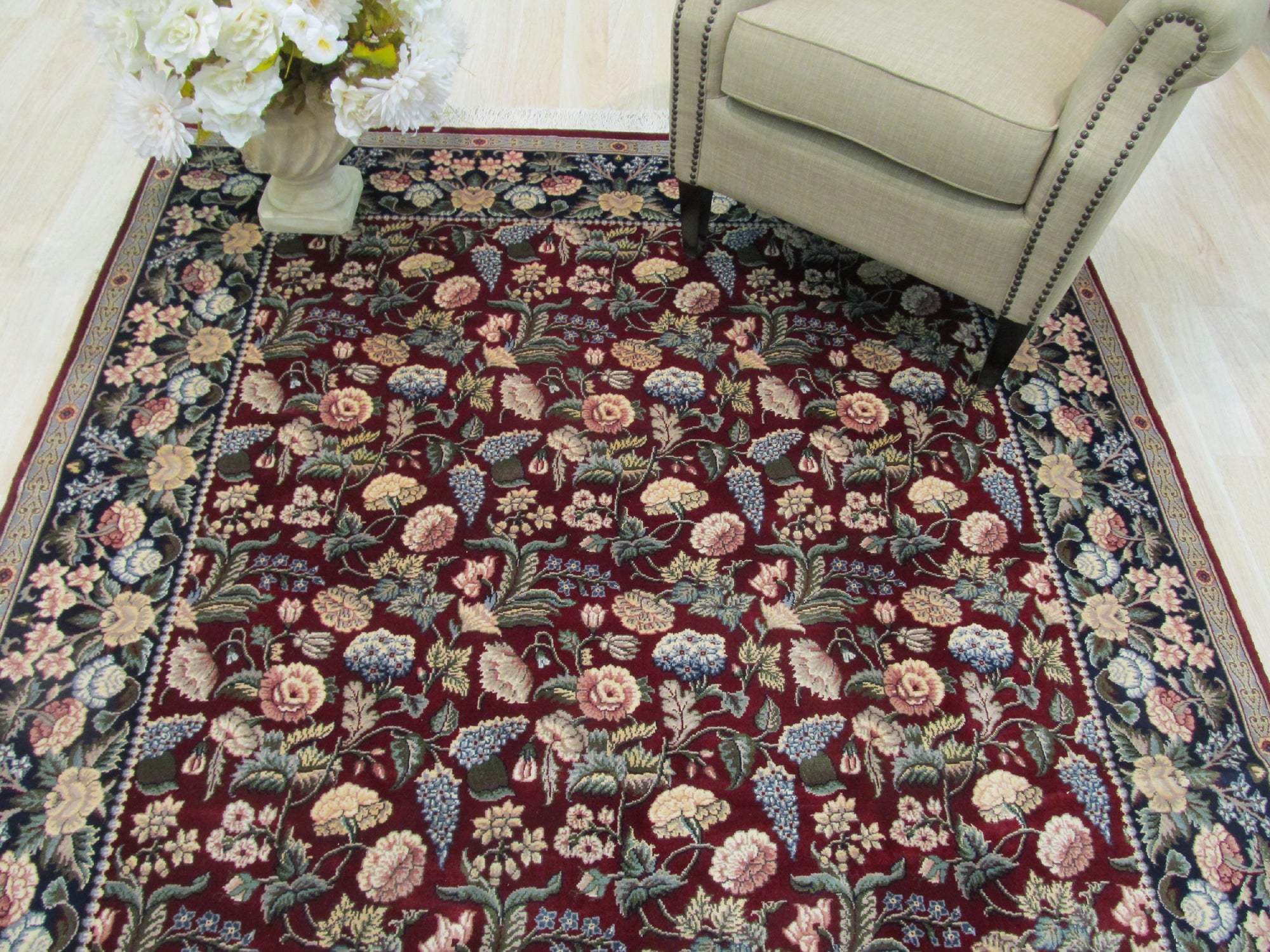 Luxurious Red Pak-Middle-Eastern Traditional Handmade Wool Rug