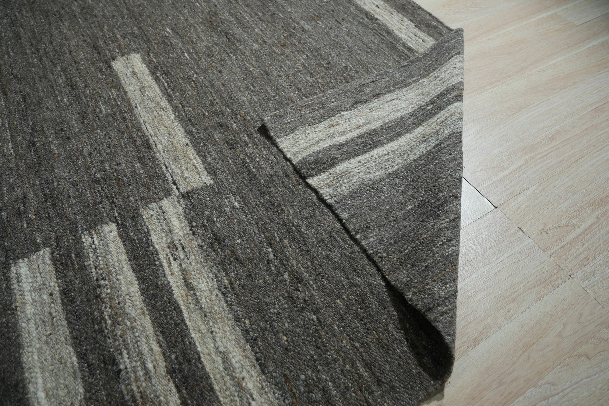 Echo Modern Wool Rug