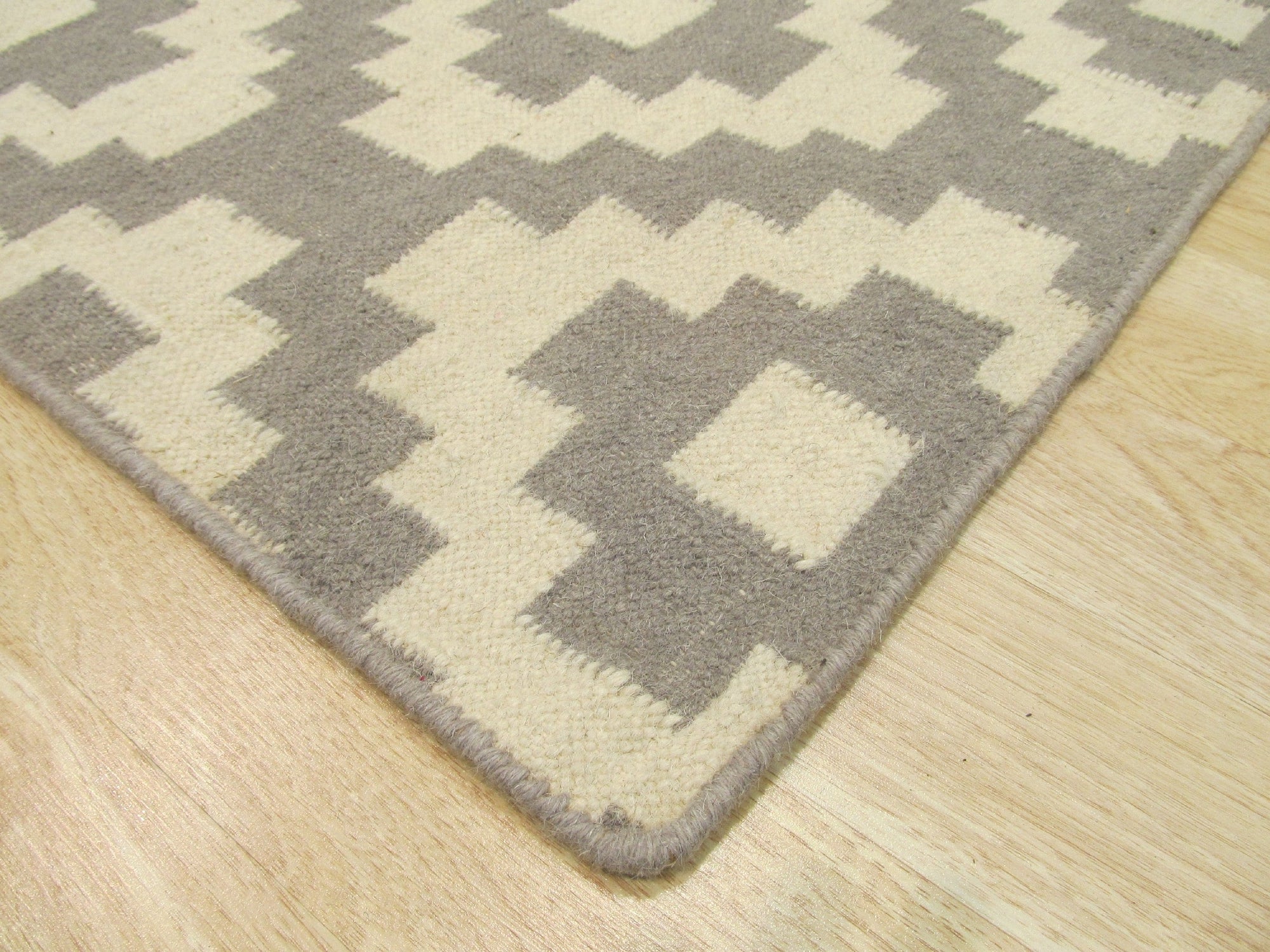 Geometric Echo Hand-Tufted Wool Rug