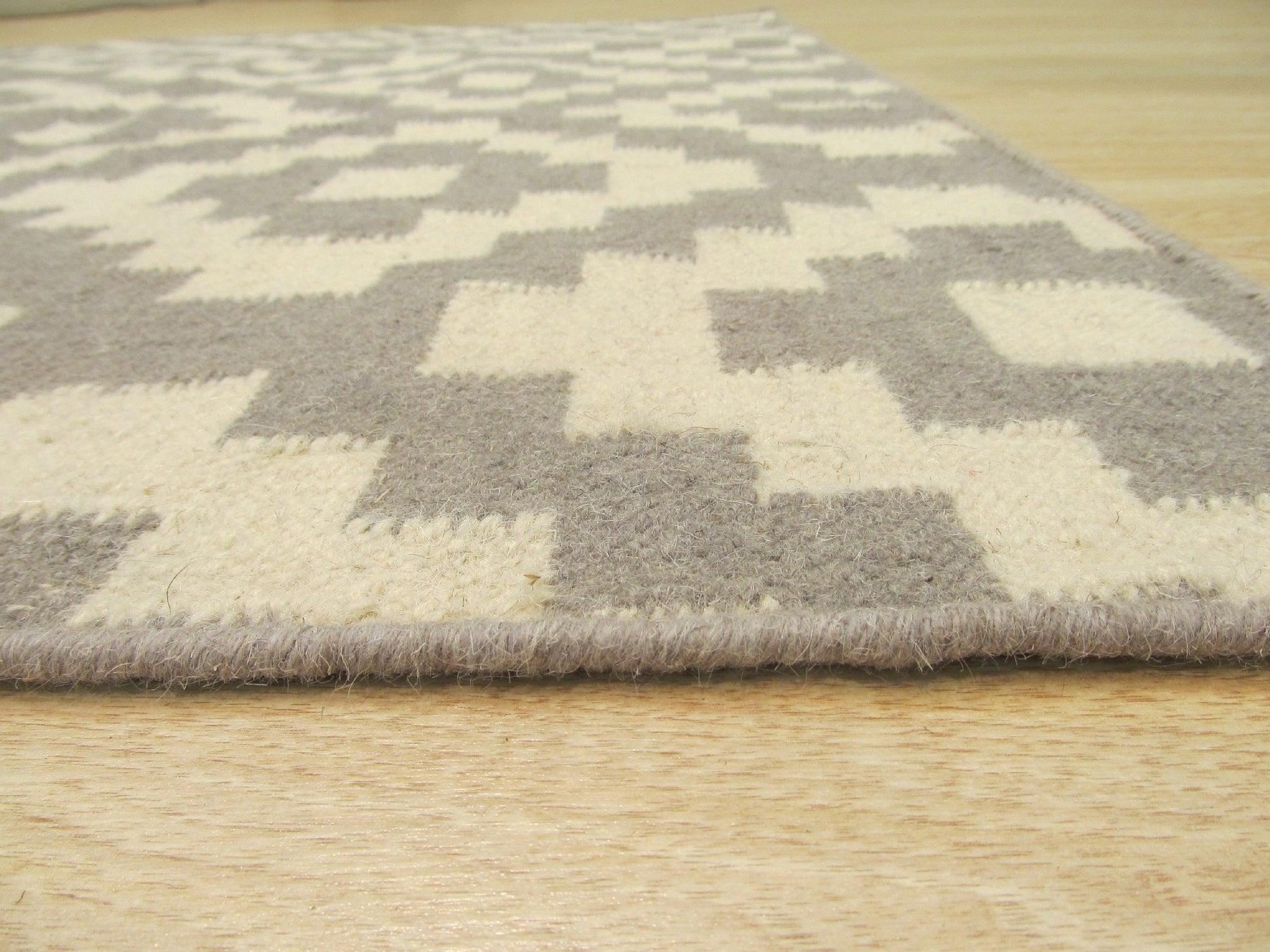 Geometric Echo Hand-Tufted Wool Rug