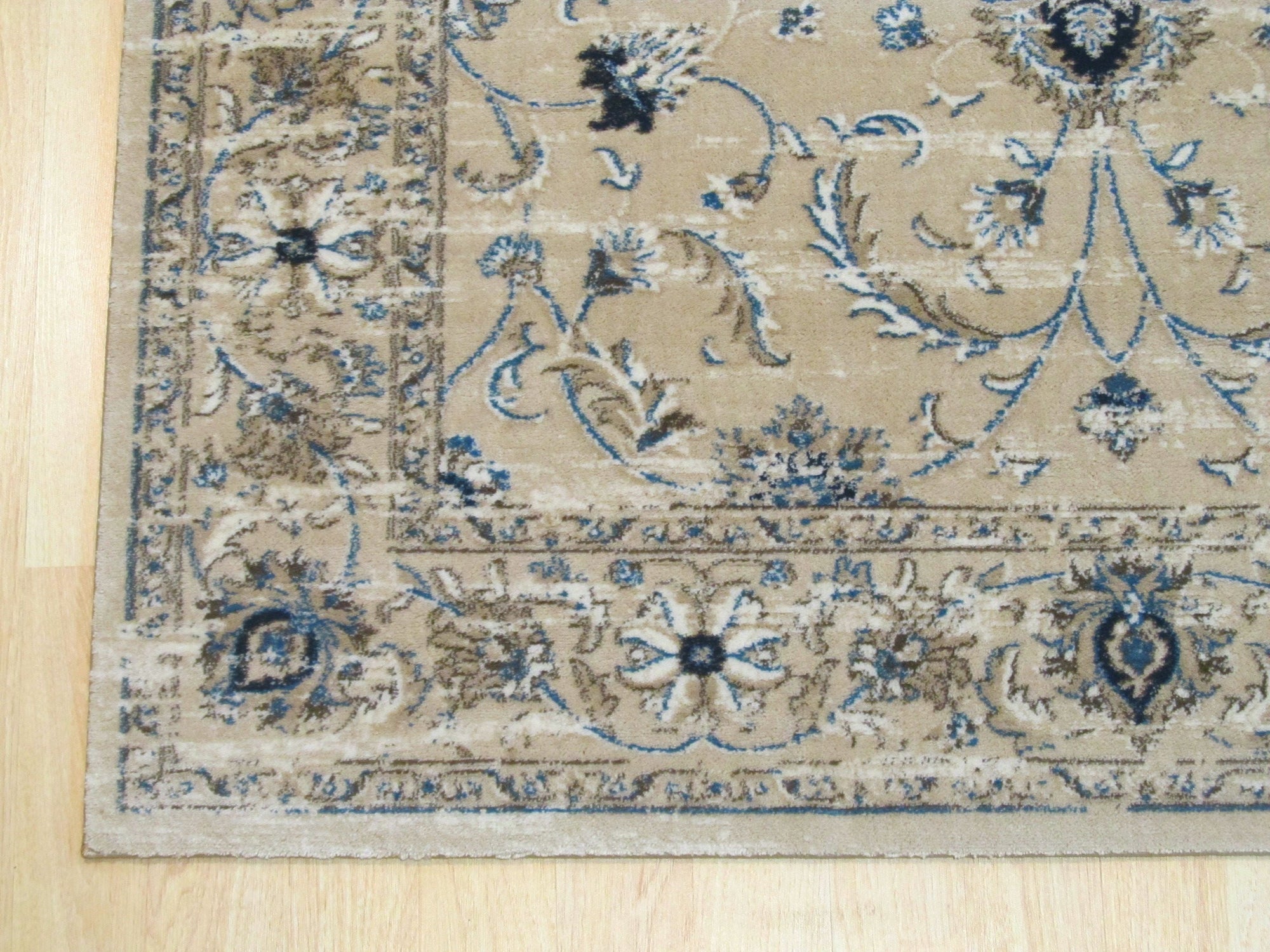 Classic Beige Floral Machine-Made Rug