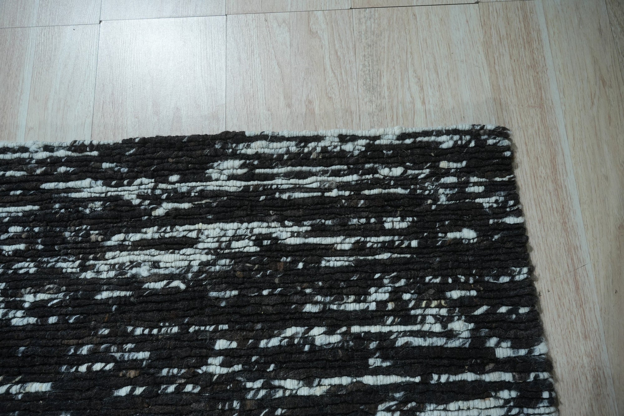 Black Streak Modern Wool Rug