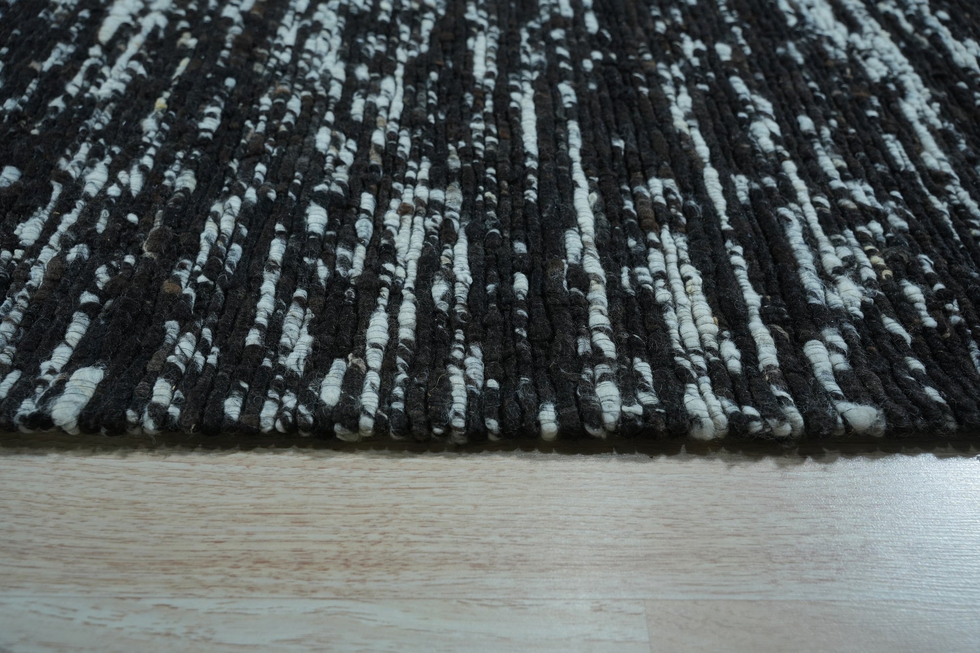 Black Streak Modern Wool Rug