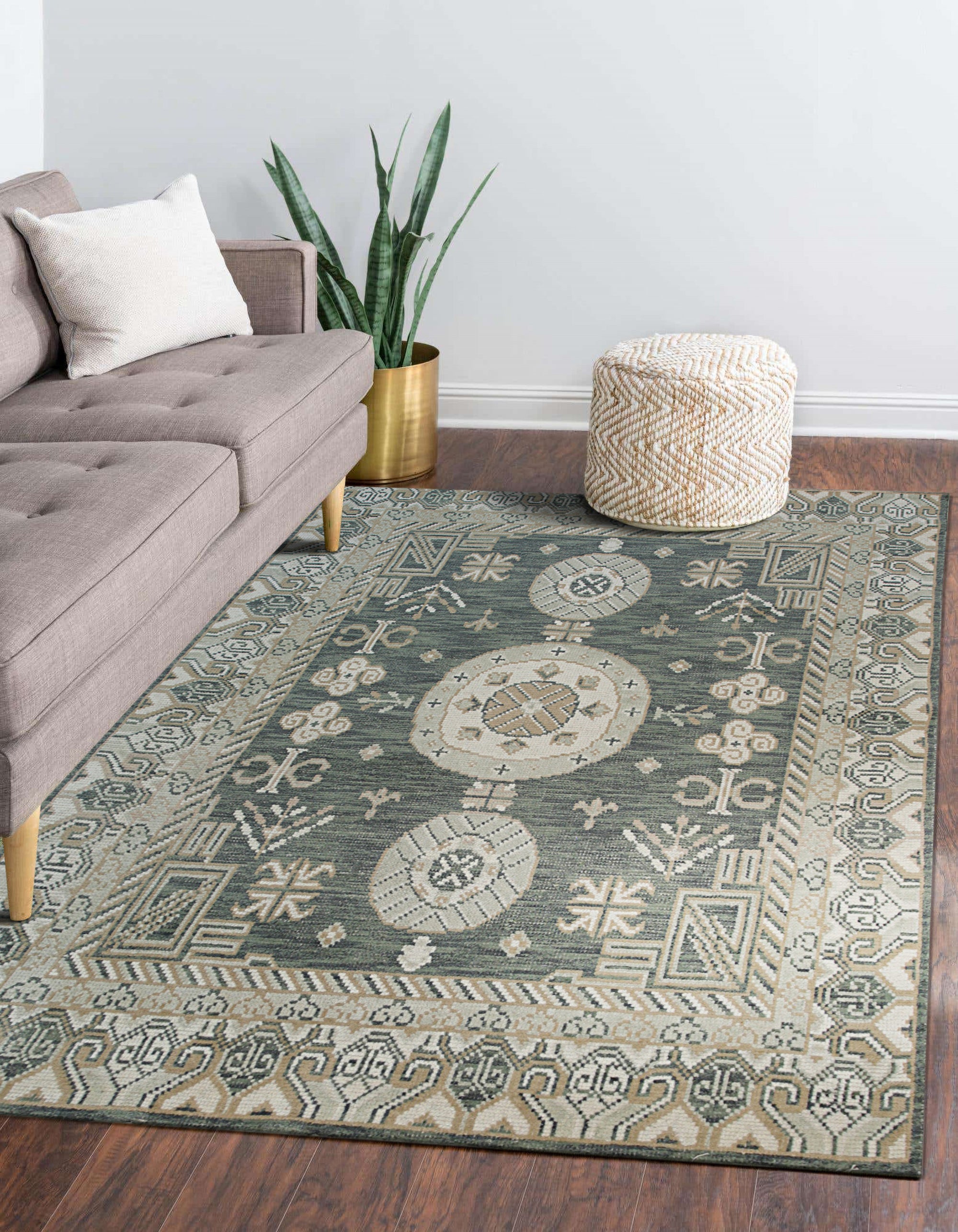 Rhea Traditional Green Hand Knotted Wool Rug