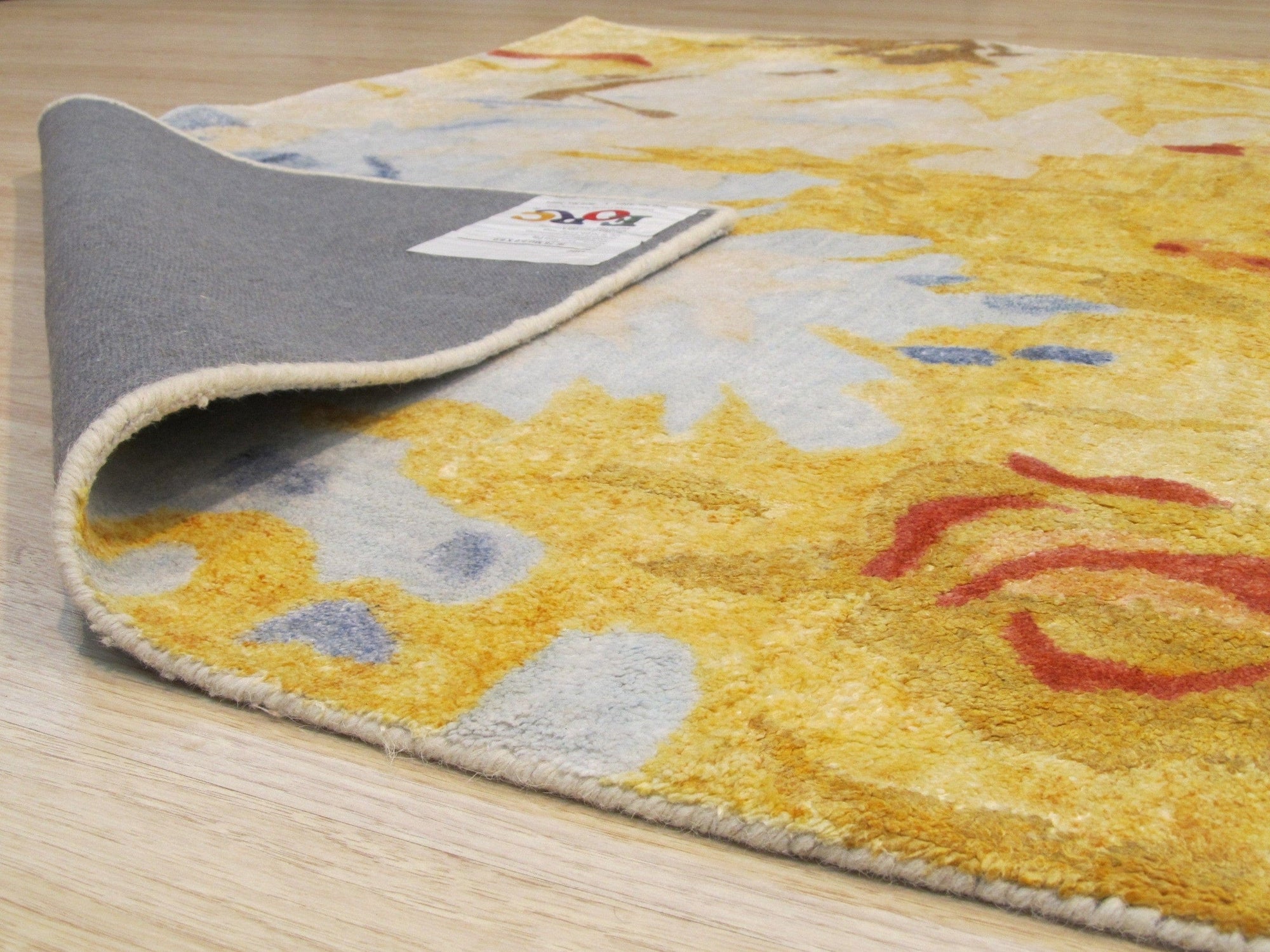 Golden Cascade Hand-Tufted Abstract Viscose Rug