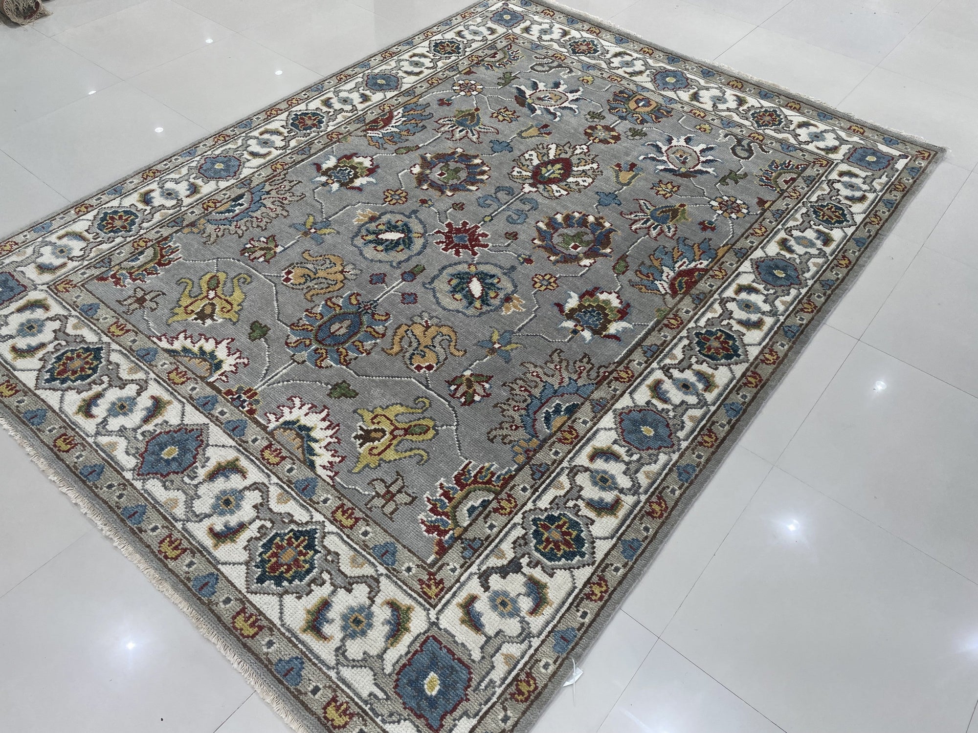 Elara Hand-Knotted Oriental Rug