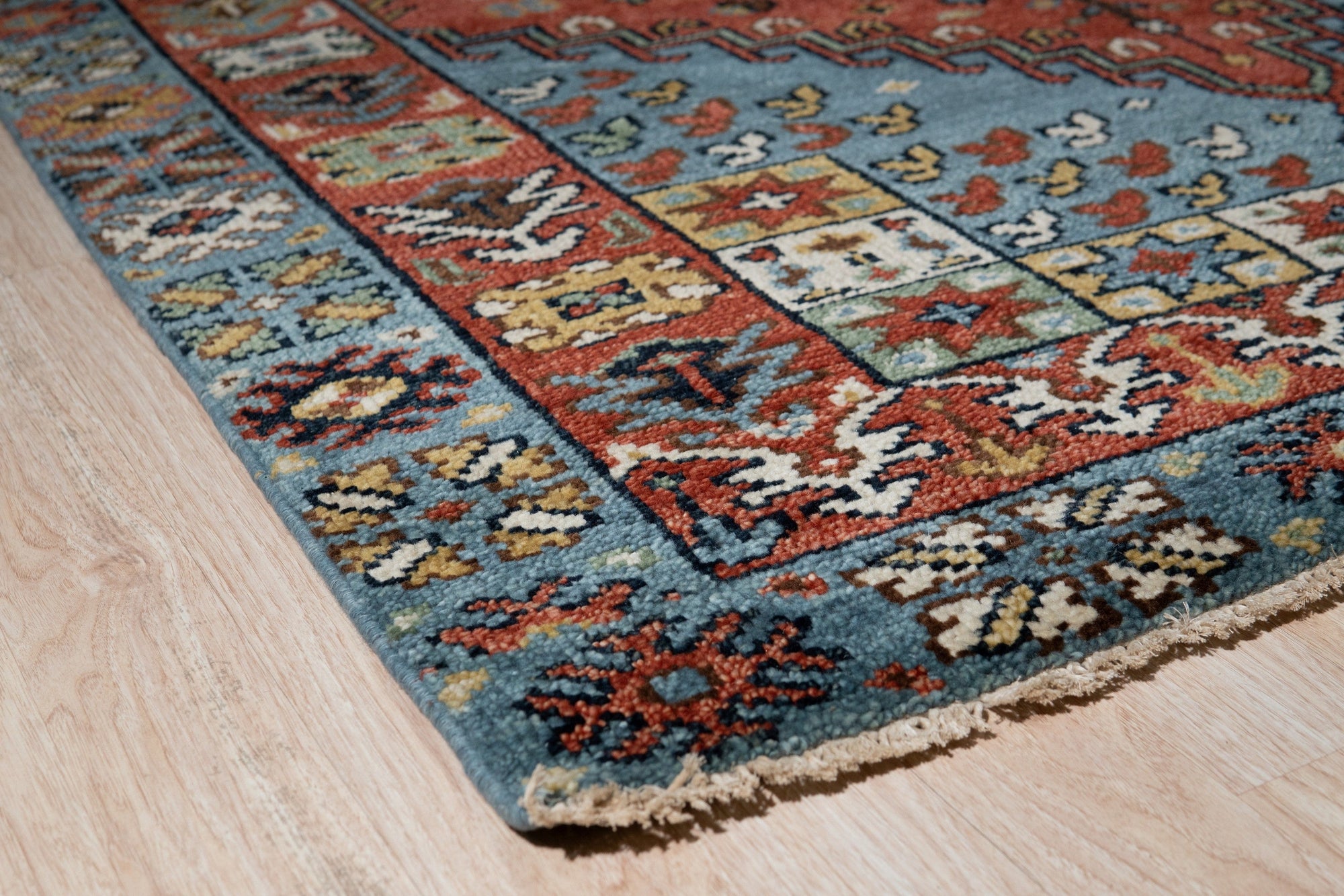 Luxurious Red Medallion Traditional Handmade Wool Artisan Rug