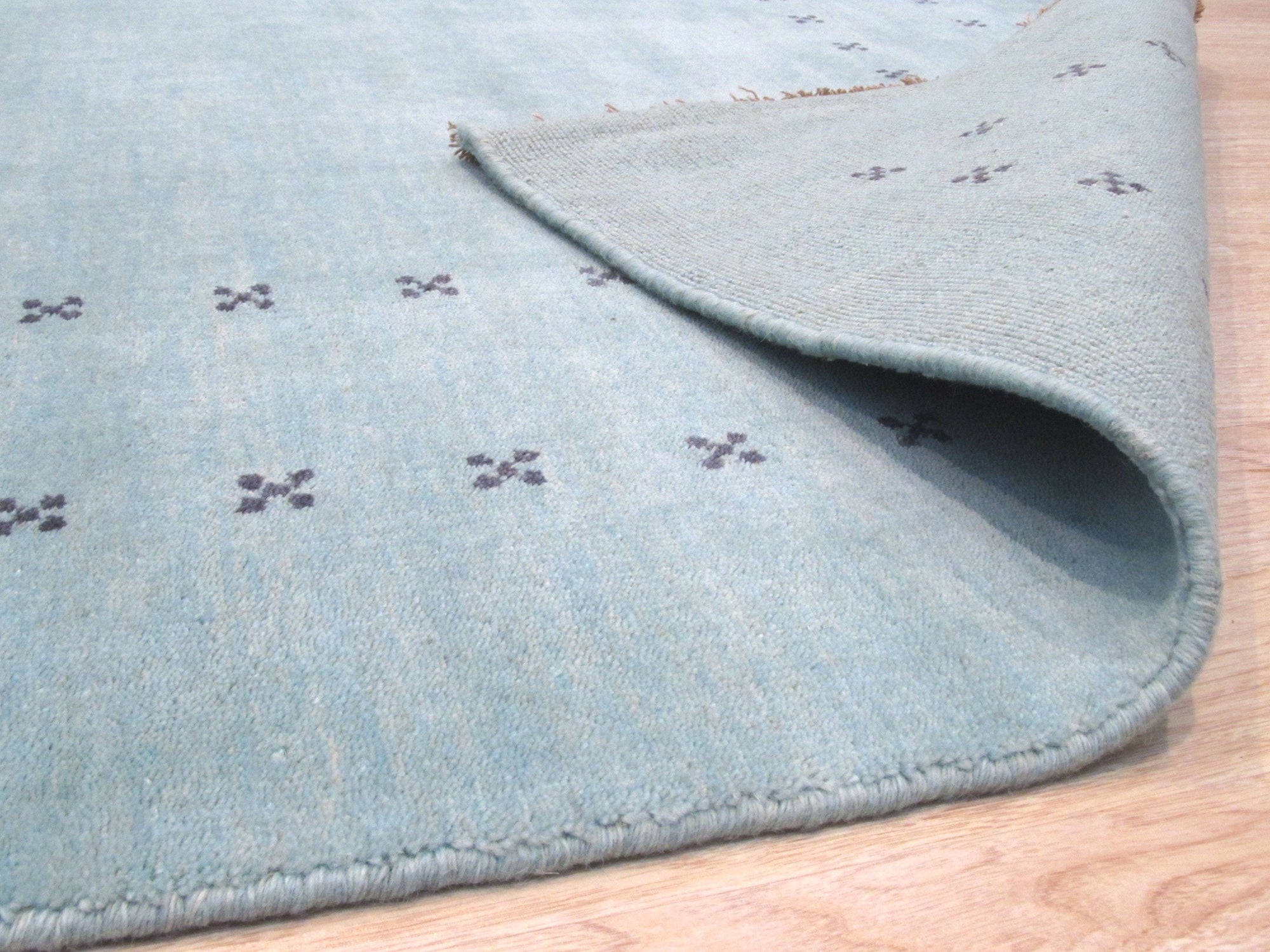 Aqua Stylish Handmade Transitional Solid Lori Baft Rug