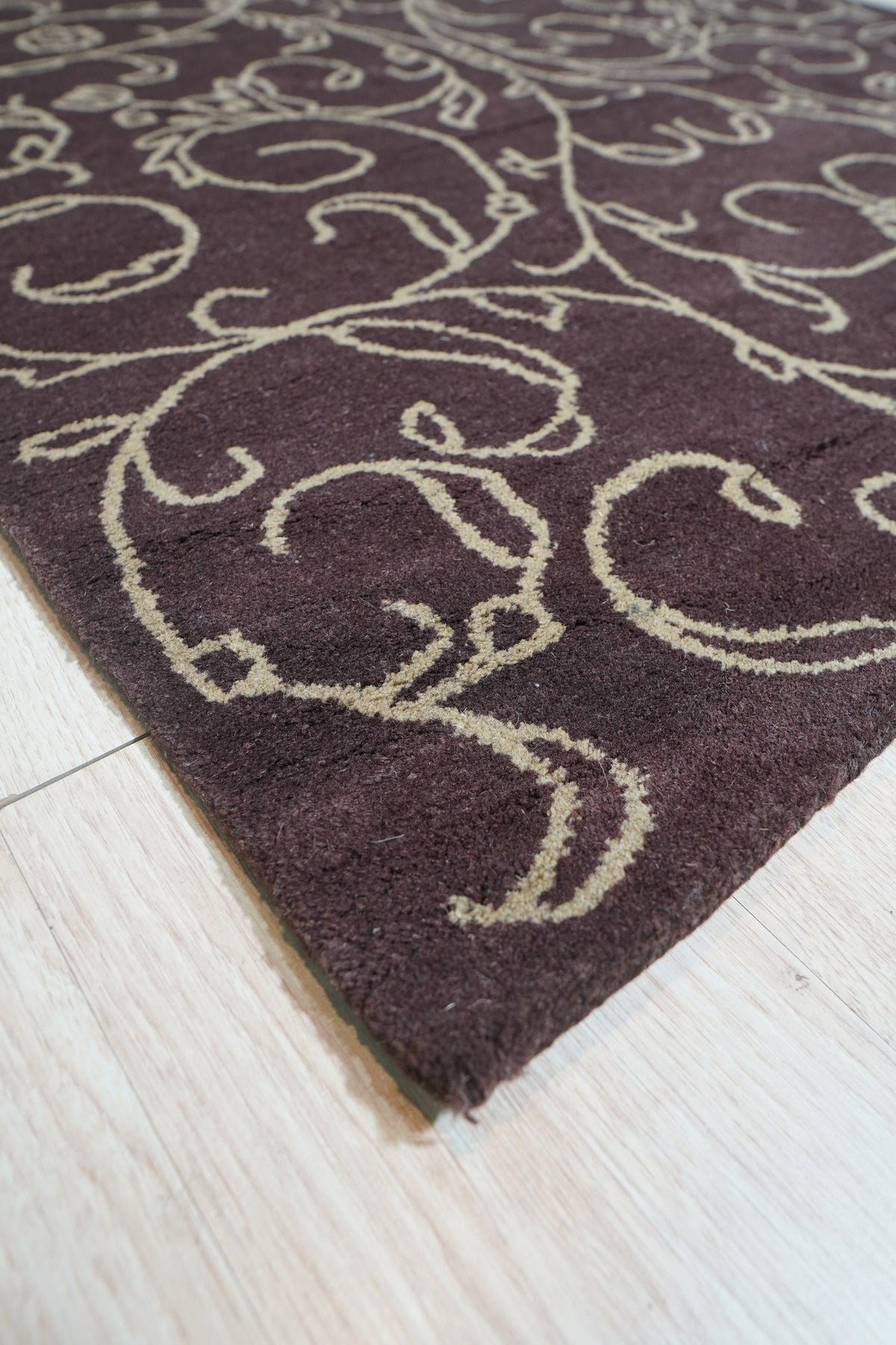 Midnight Scroll Hand-Tufted Wool Rug