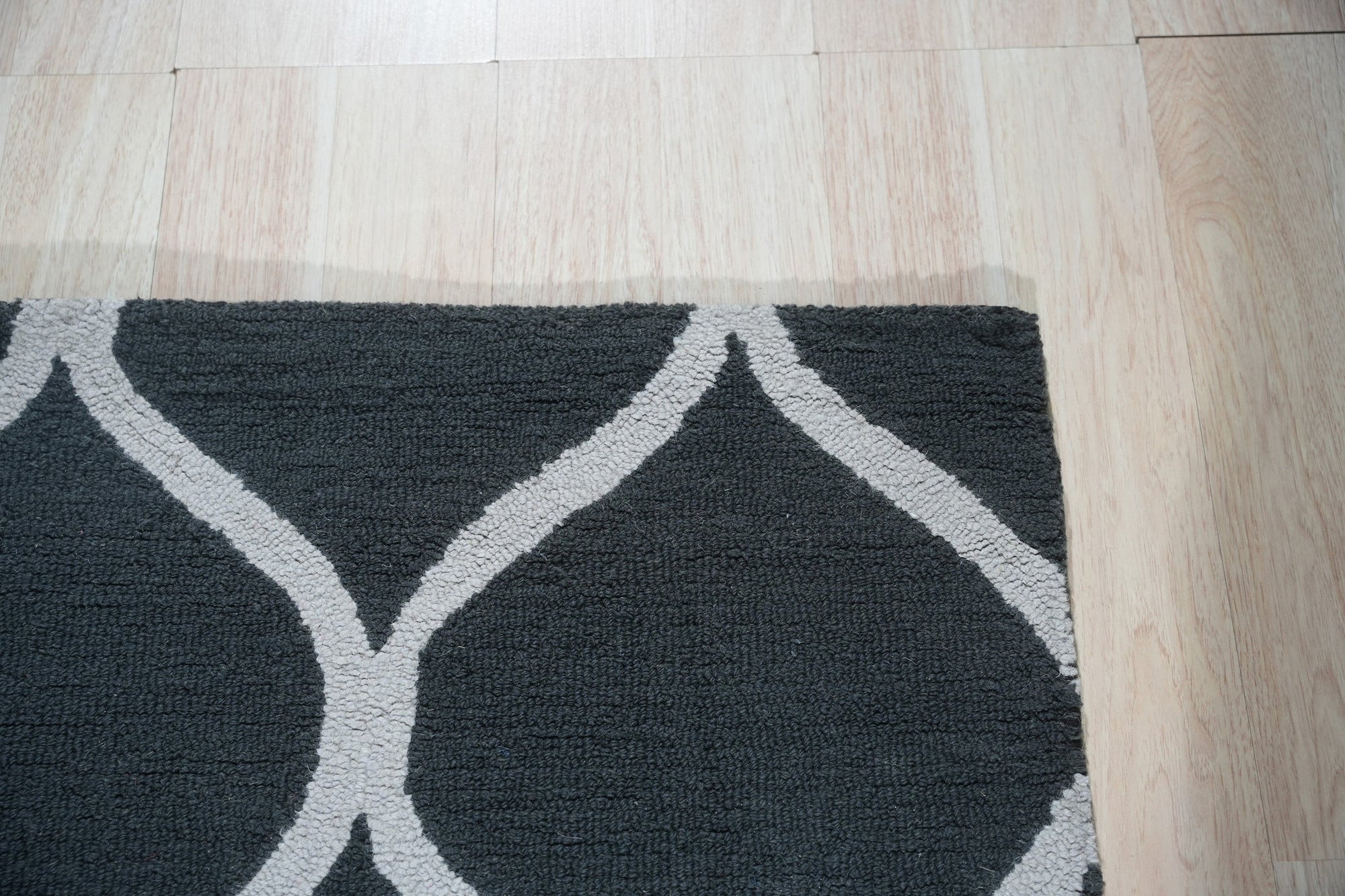 Black Artisan Lattice Hand-Tufted Wool Rug