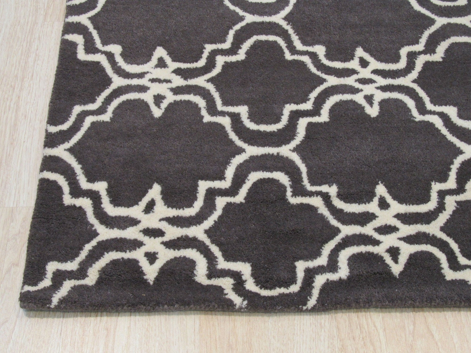 Gray Moroccan Elegance Hand-Tufted Black Wool Rug