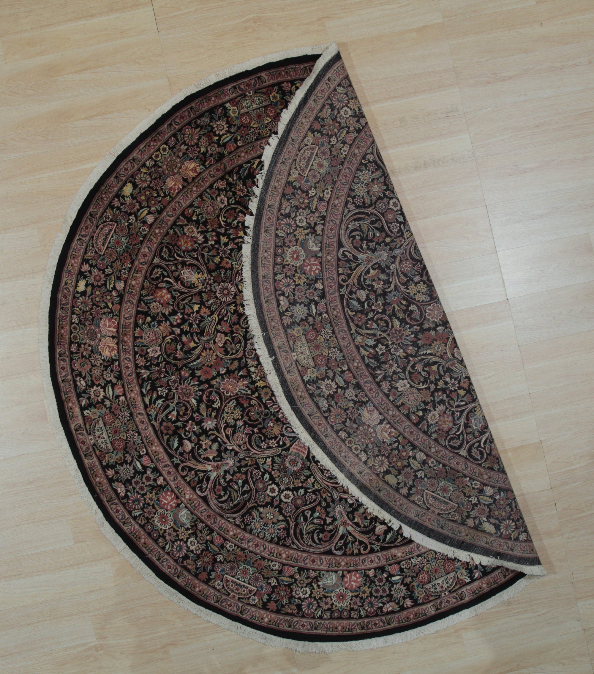 Luciana Black Elegance Round Rug