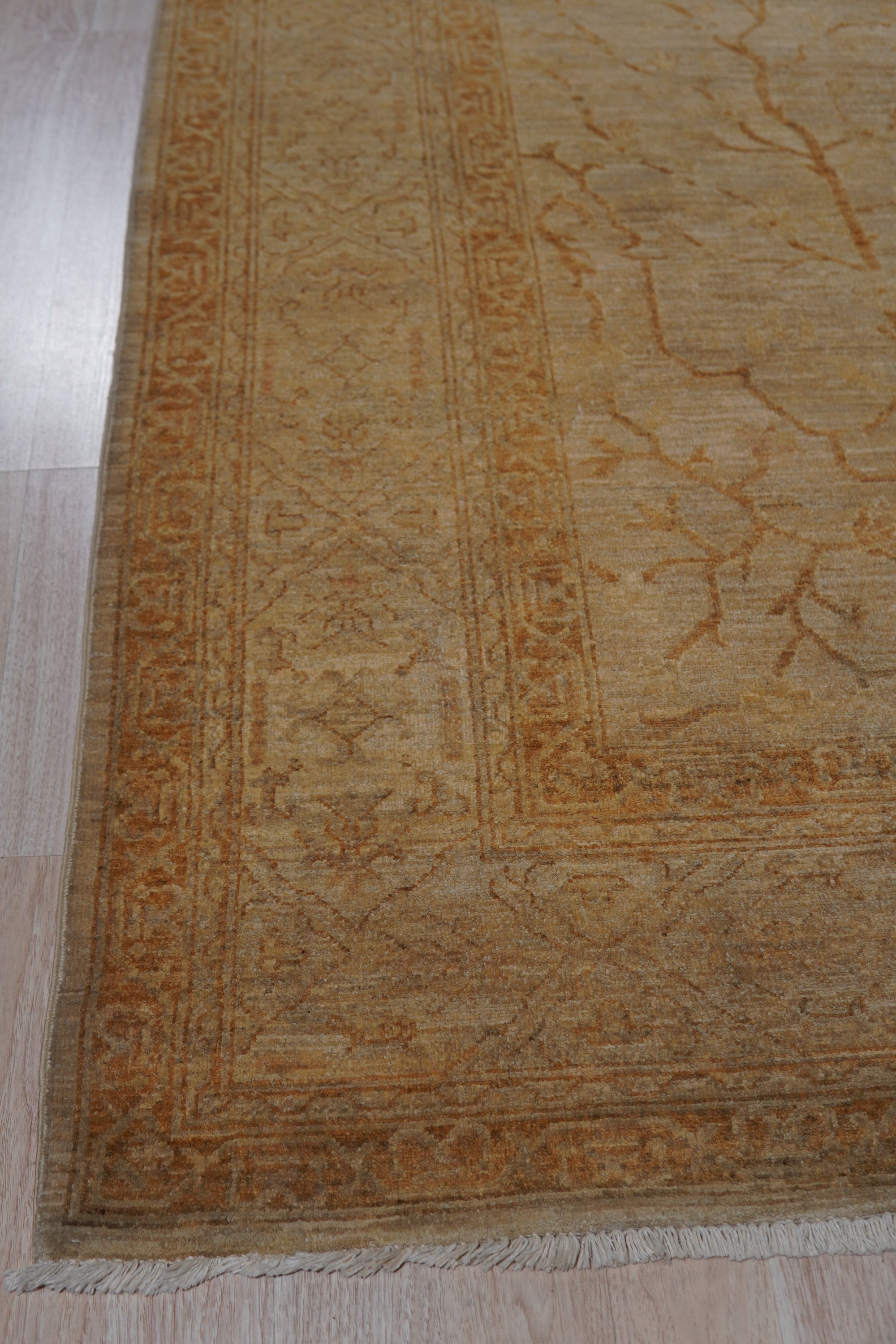 Hand Knotted Wool Ivory Traditional Oriental Peshwar Rug