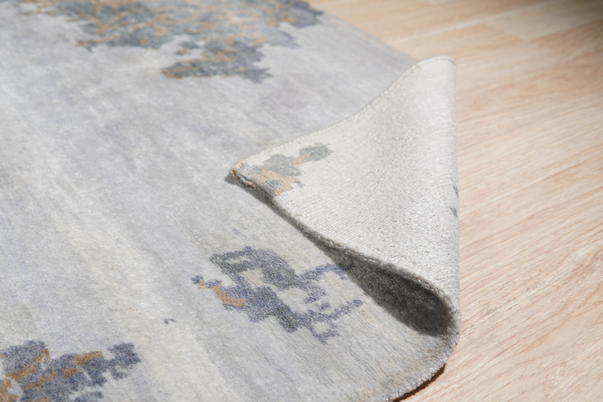 Hand-Knotted Wool &amp; Bamboo Silk Ivory Classic Oriental Modern Classic Rug