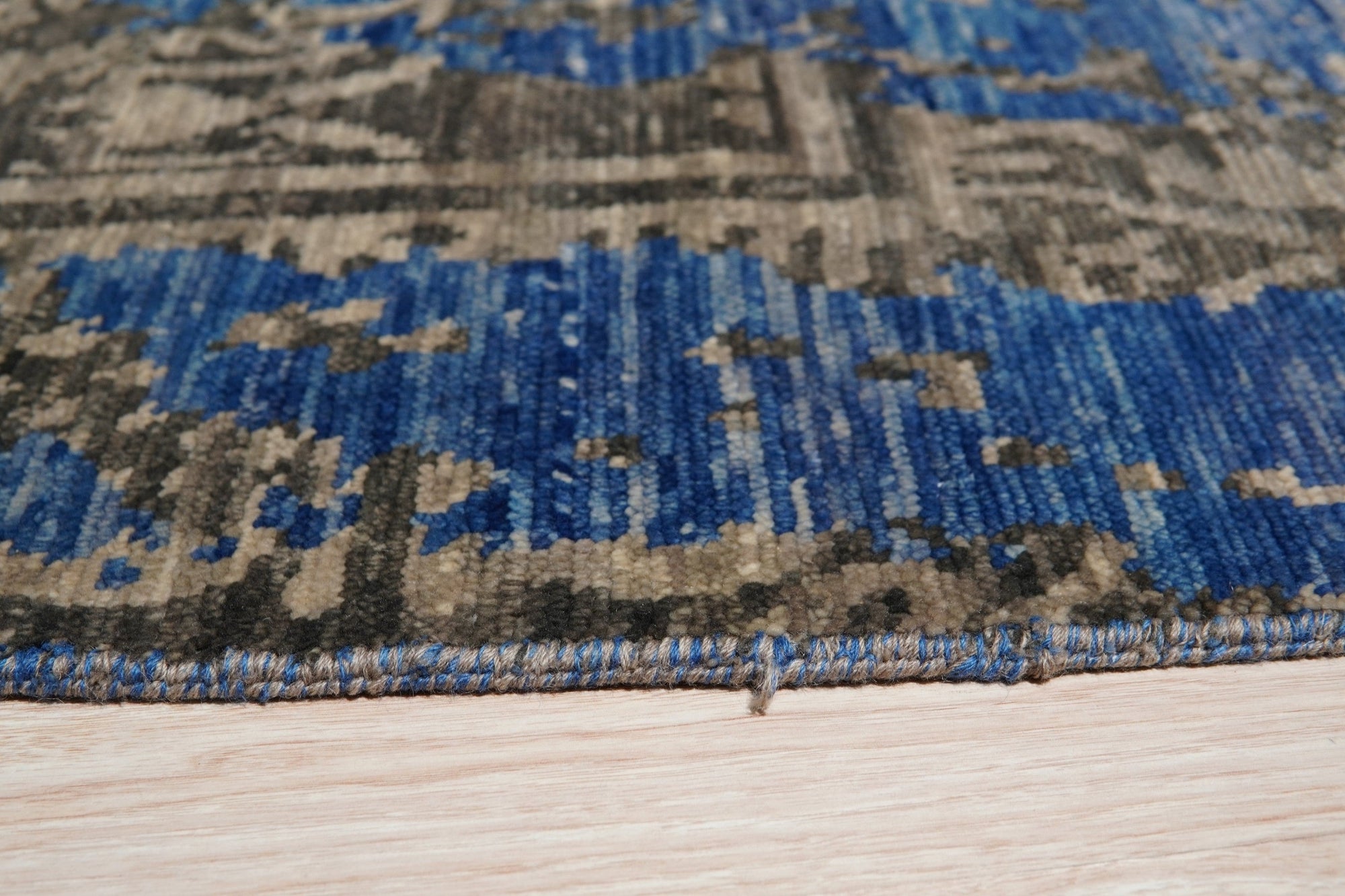 Hand-Knotted Wool &amp; Bamboo Silk Blue Modern Floral Modern Classic Rug