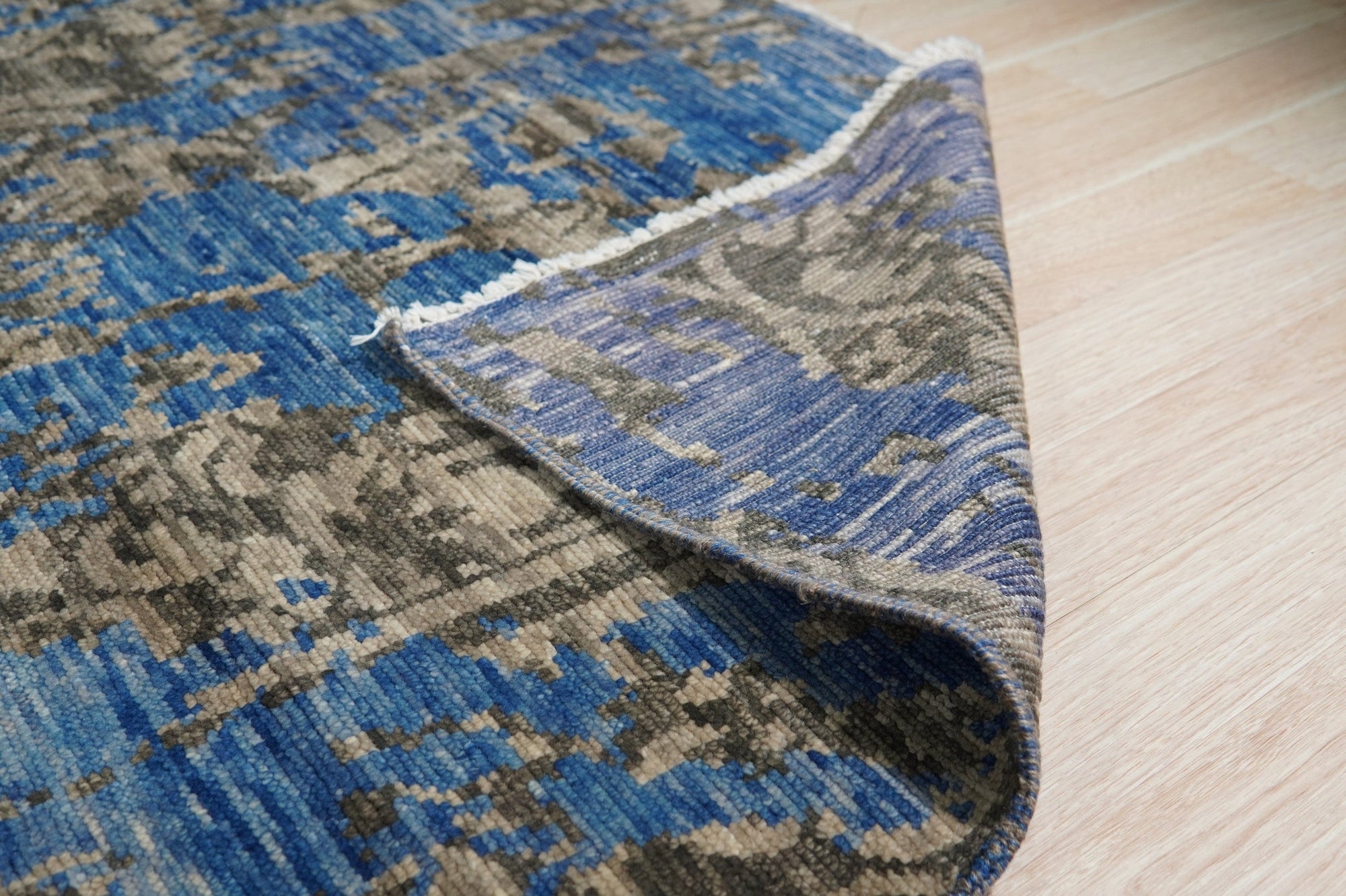 Hand-Knotted Wool &amp; Bamboo Silk Blue Modern Floral Modern Classic Rug