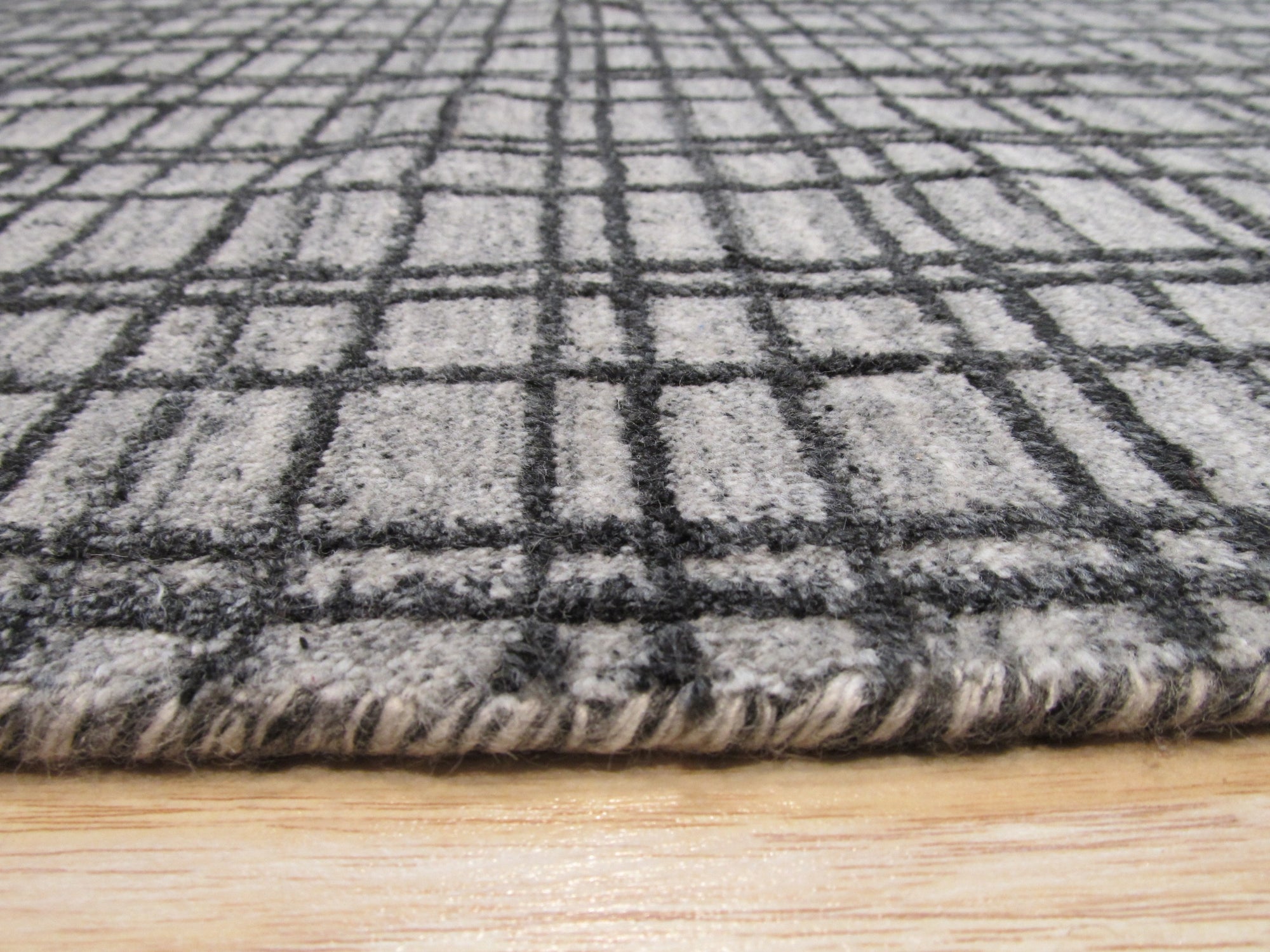 Silver Grid Hand-Tufted Bamboo Silk Rug