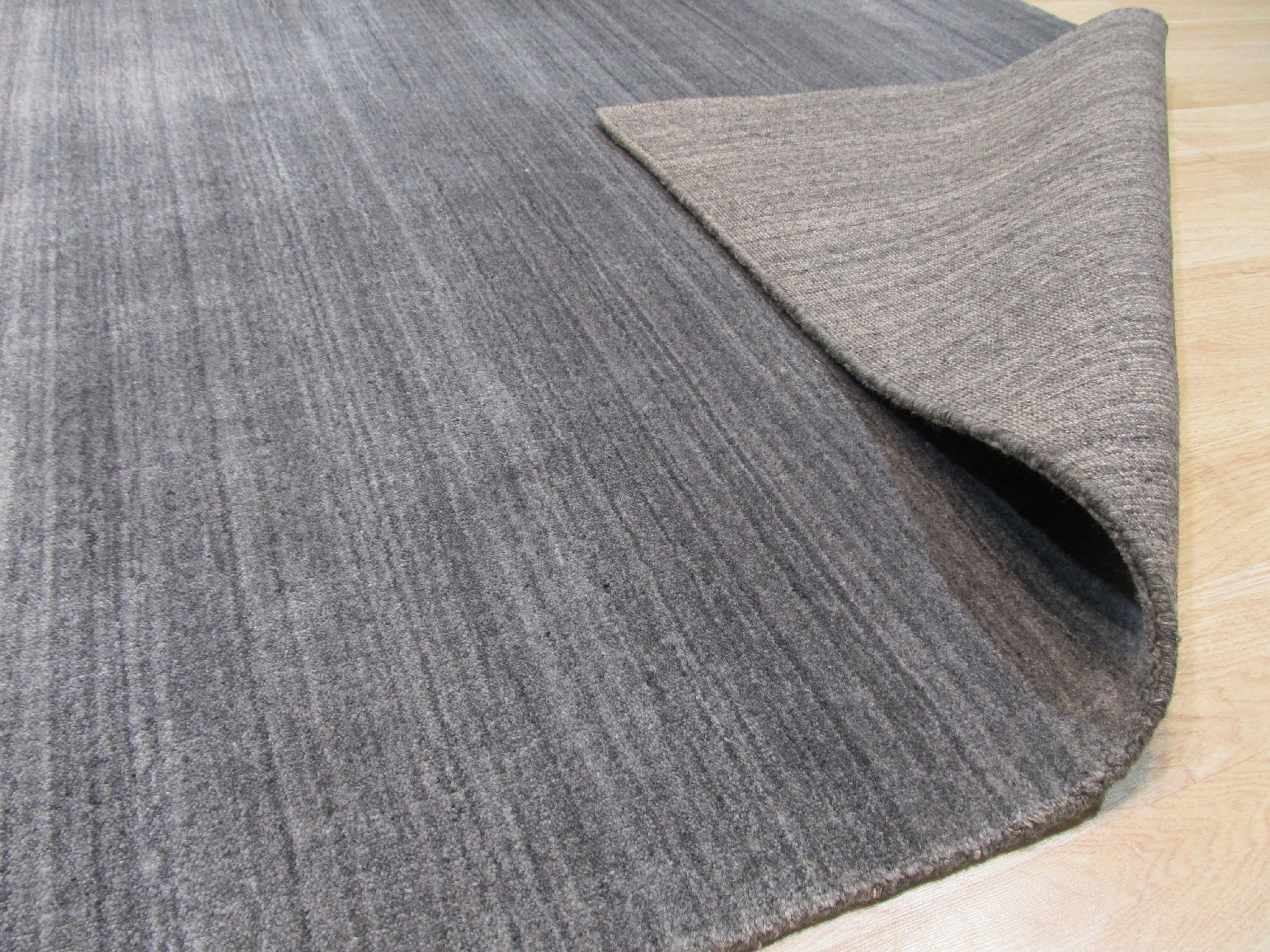 Marylou Handmade Gray Area Rug