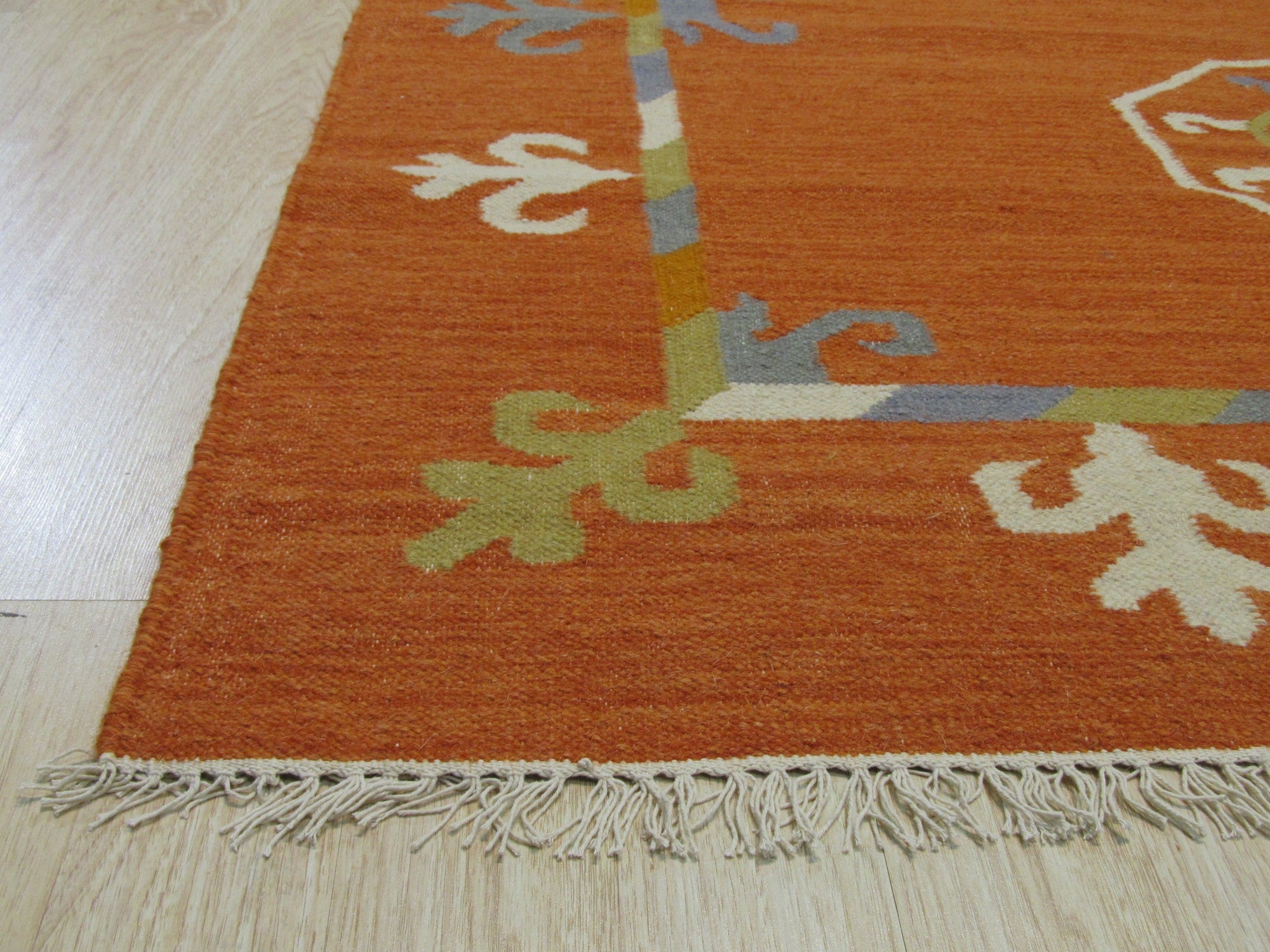 Suzani Floral Kilim Wool Rug