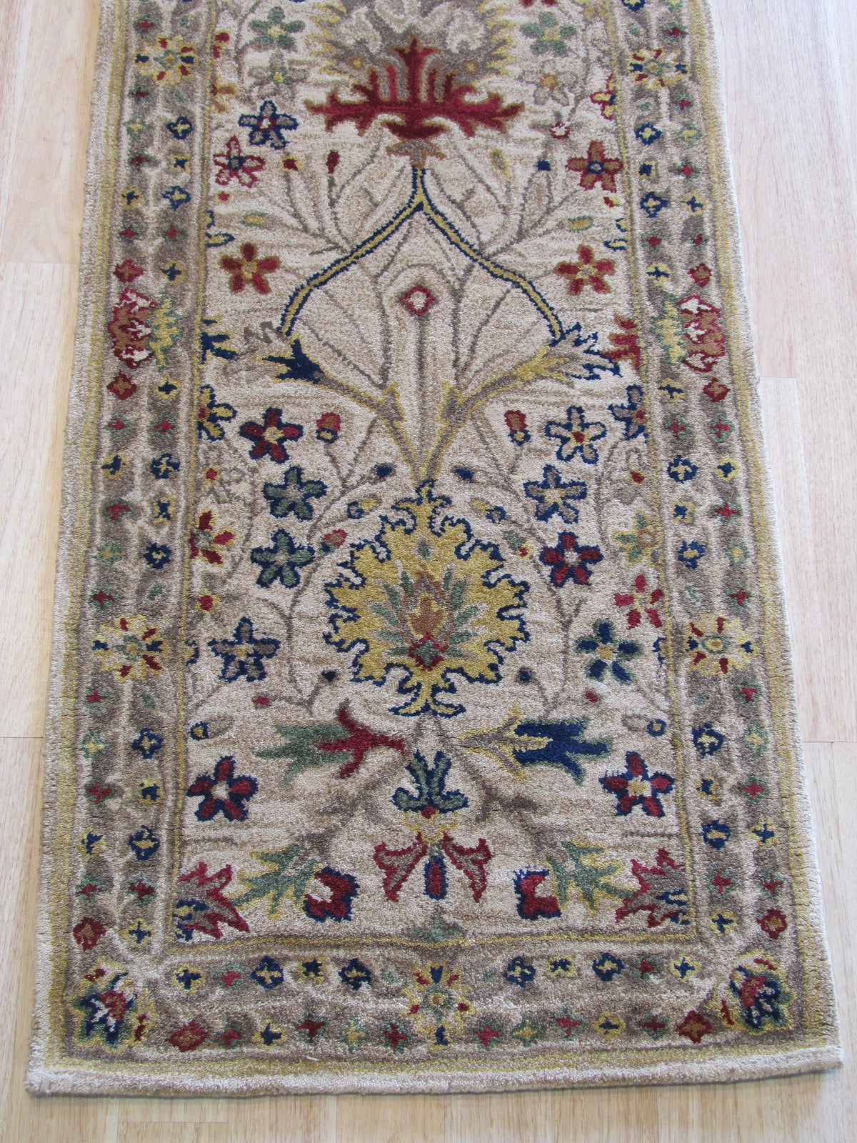Stylish Hand-Tufted Wool Rust Traditional Oriental Morris Indoor Rectangular Area Rugs