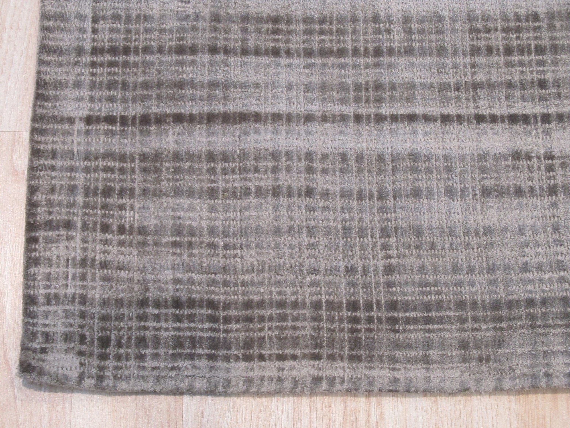 Silver Milano Handmade Viscose Rug