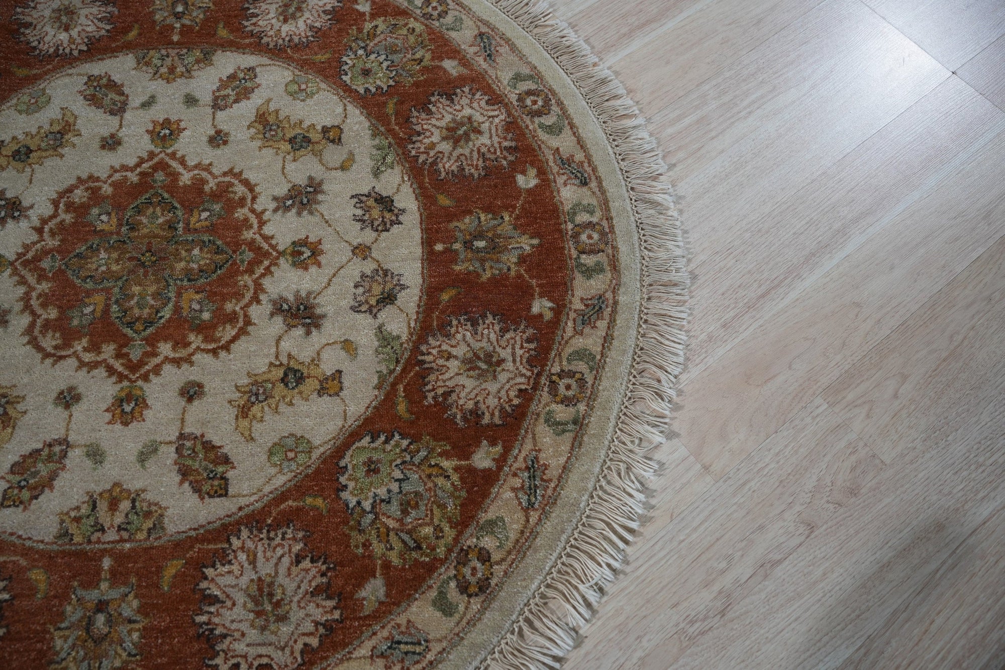 Medallion Classic Round Handmade Wool Rug