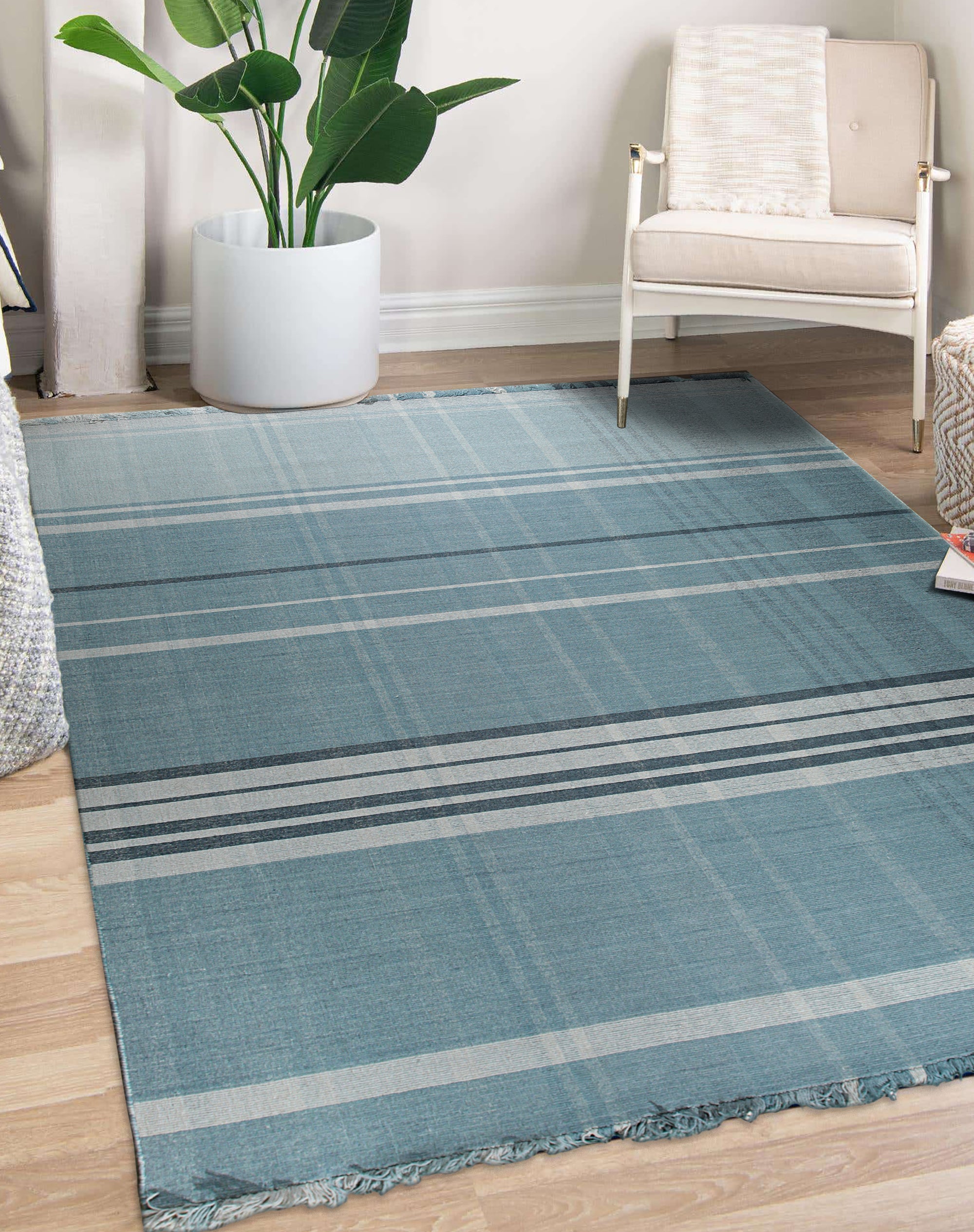 Opulent Majestic Blue Flatweave Wool Rug