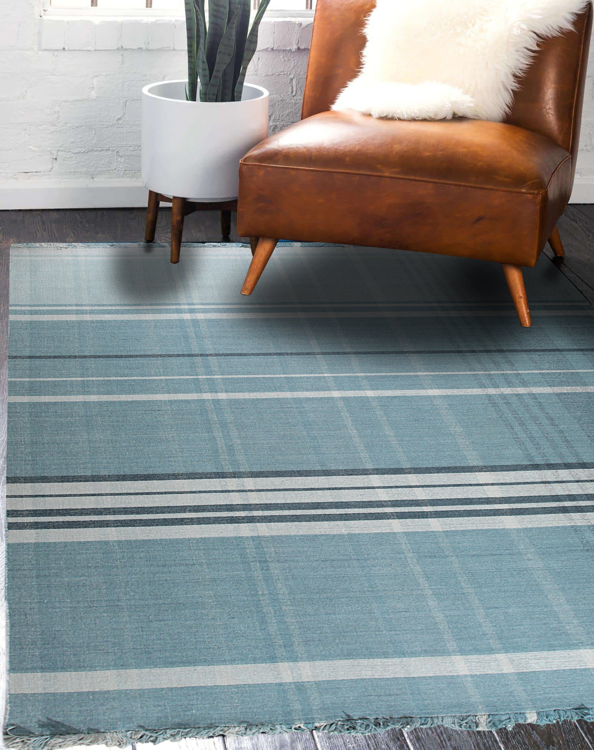 Opulent Majestic Blue Flatweave Wool Rug