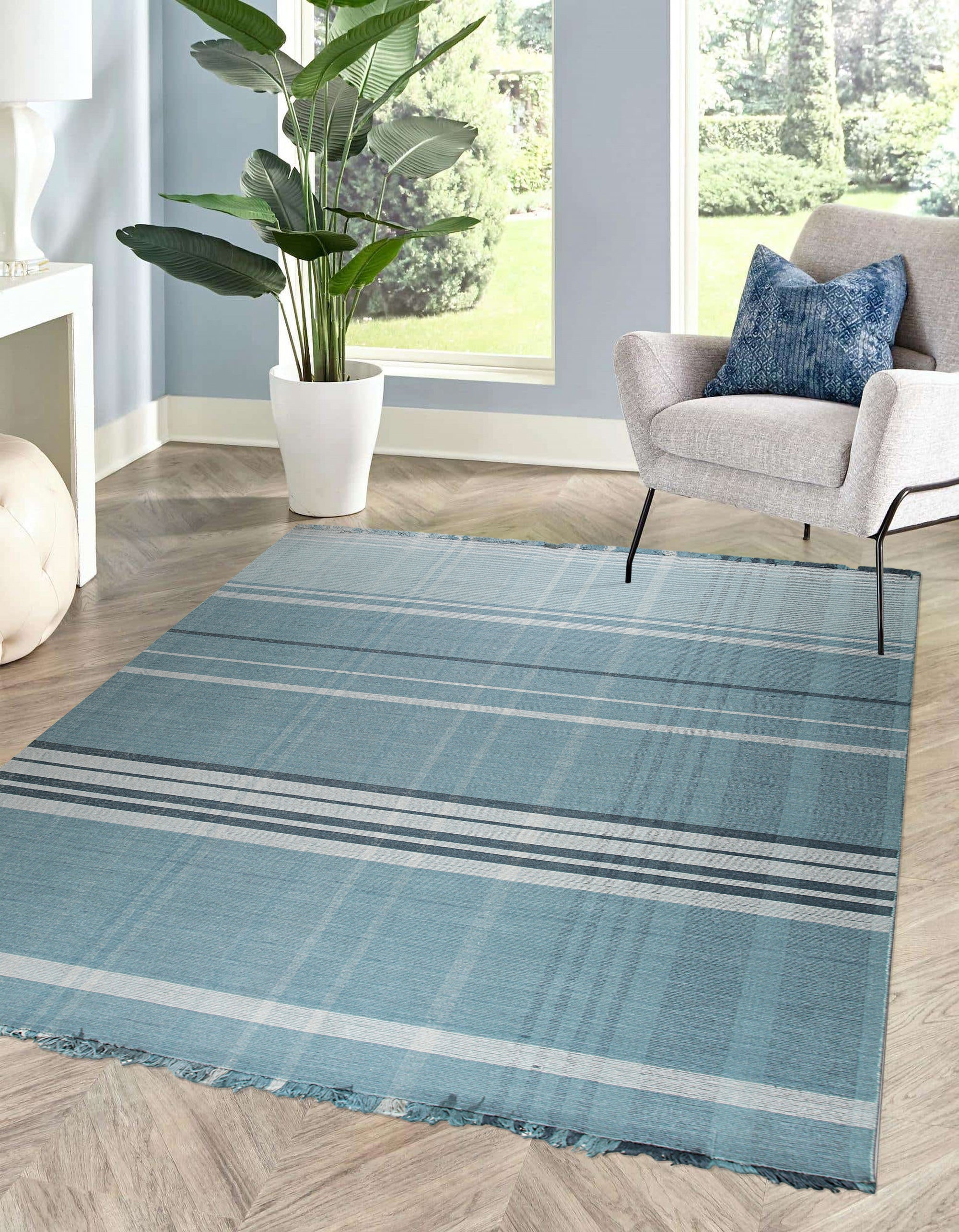 Opulent Majestic Blue Flatweave Wool Rug