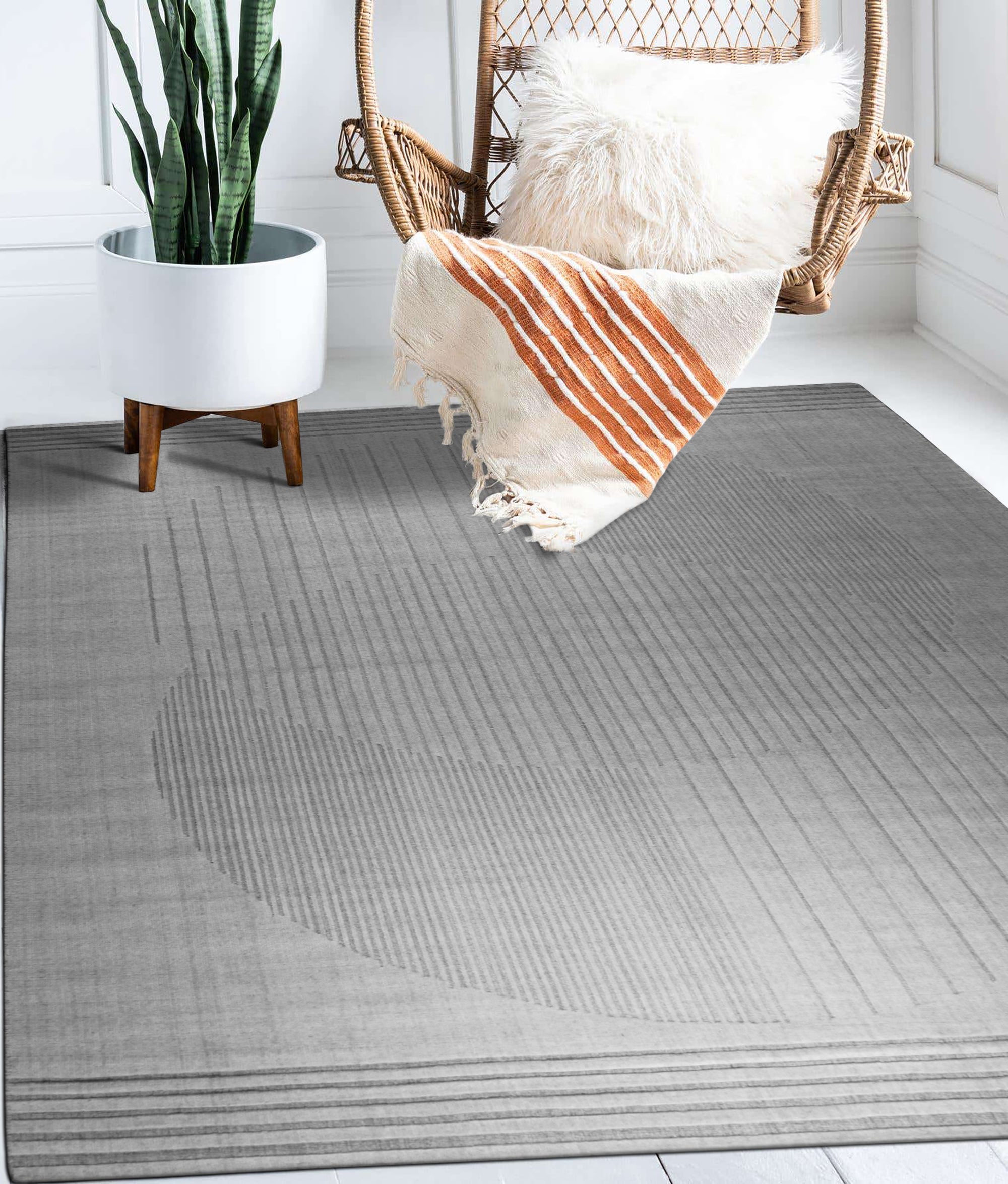 Majestic Chic Charcoal Handmade Wool Rug