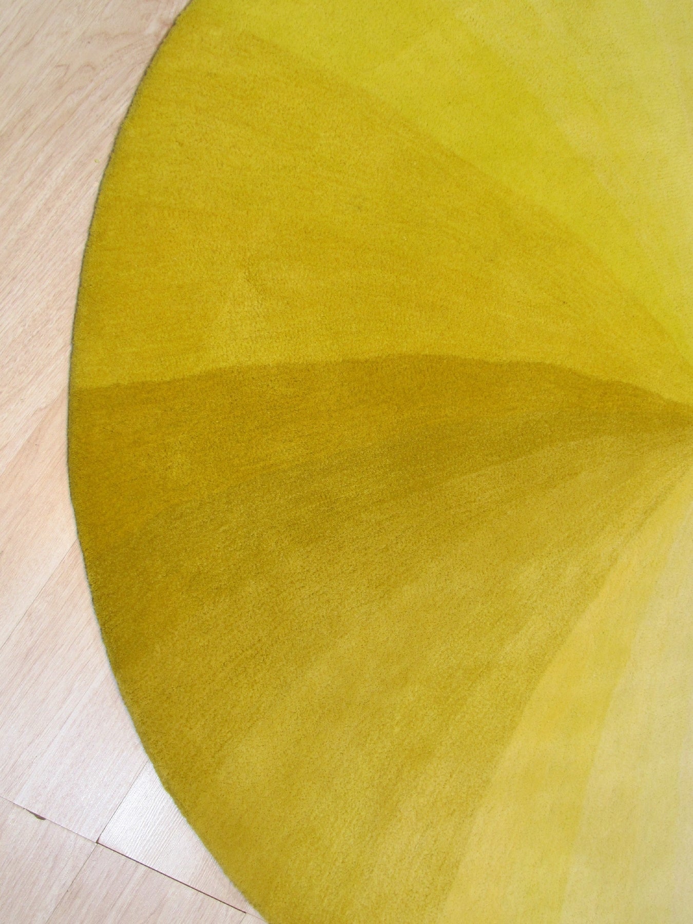 Yellow Prismatic Swirl Hand-Tufted Wool Rug