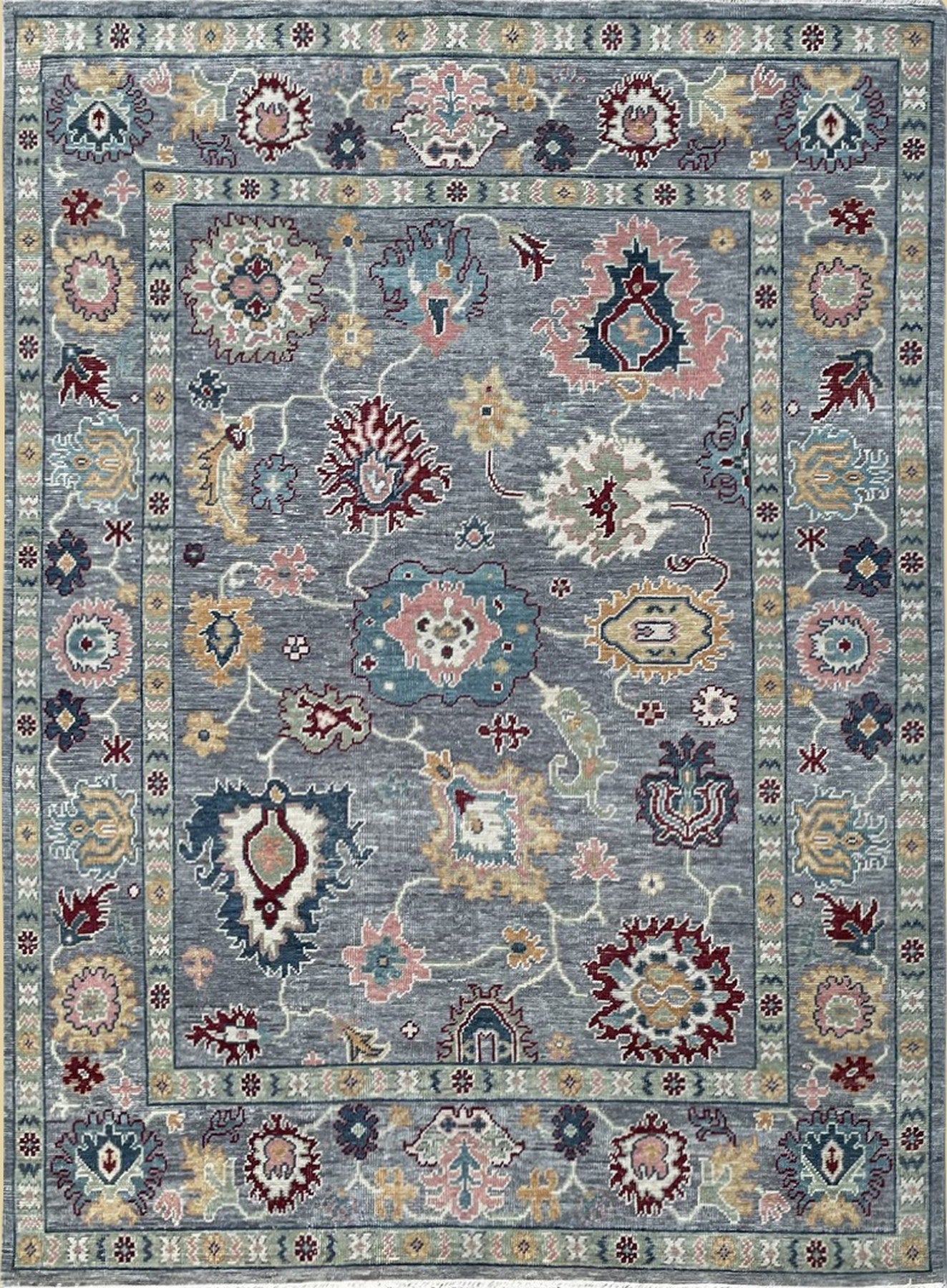 Lyra Hand-Knotted Mahal Rug