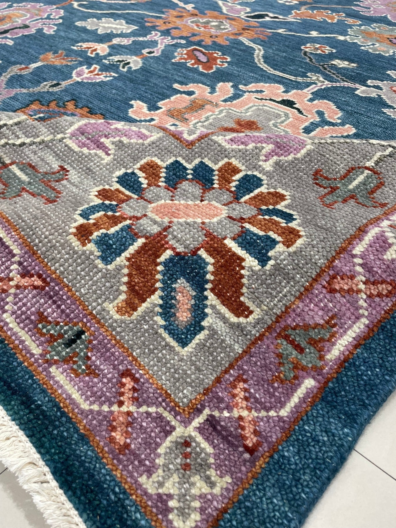 Mahal Splendor Handmade Wool Rug