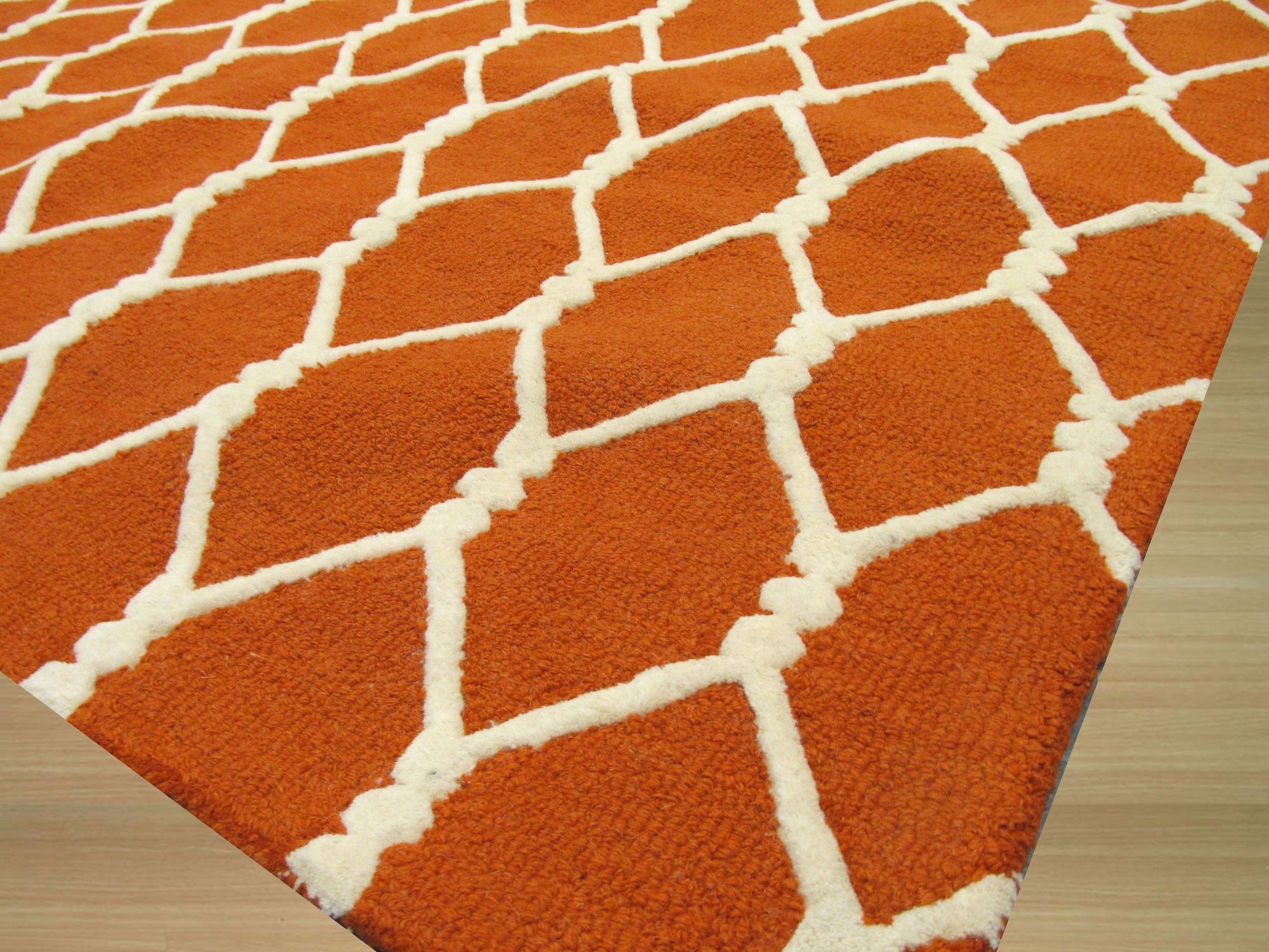 Orange Chain-Link Radiance Hand-Tufted Wool Rug