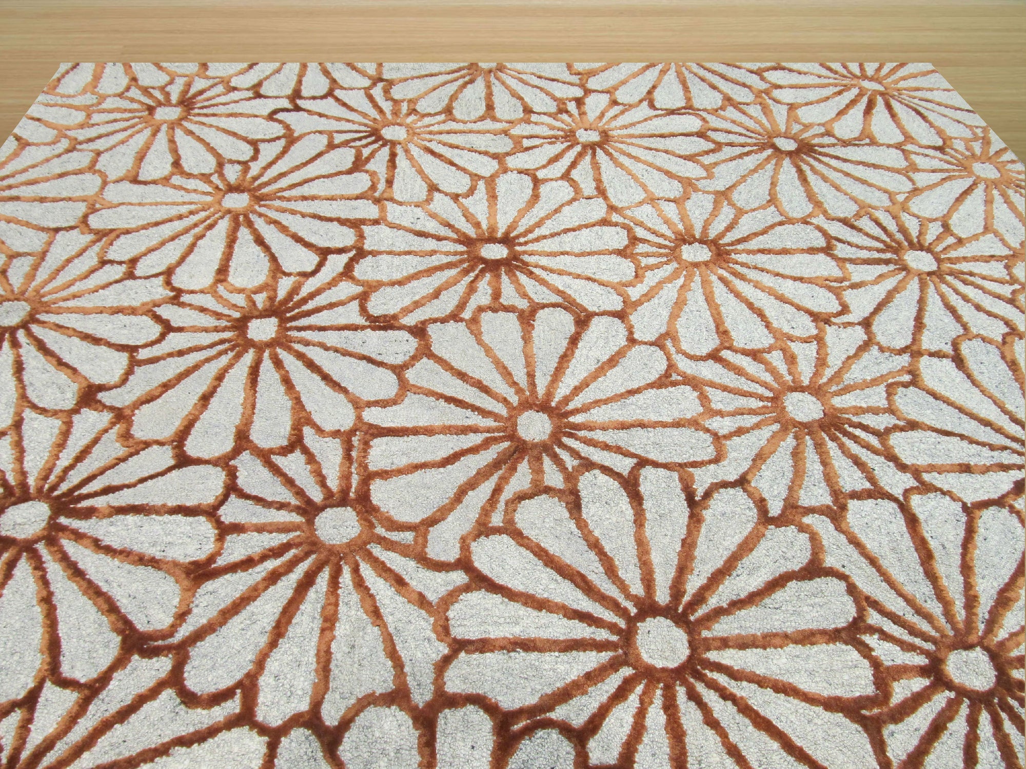 Sunflower Trellis Hand-Tufted Ivory Wool and Viscose Rug