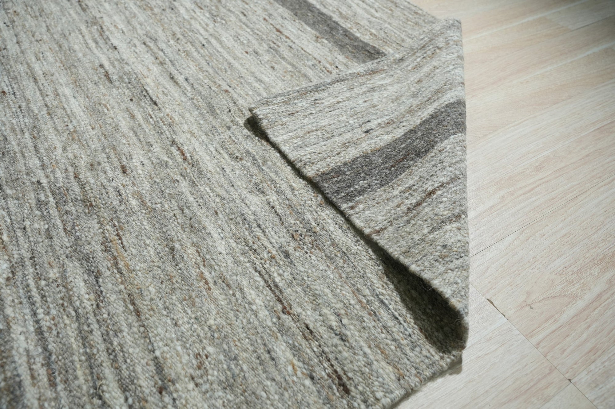 Light Gray Urban Loom Wool Flatweave Rug