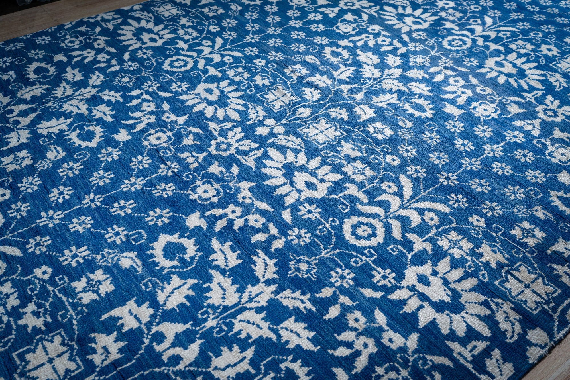 Blue ivory Oushak rug allover floral field detail