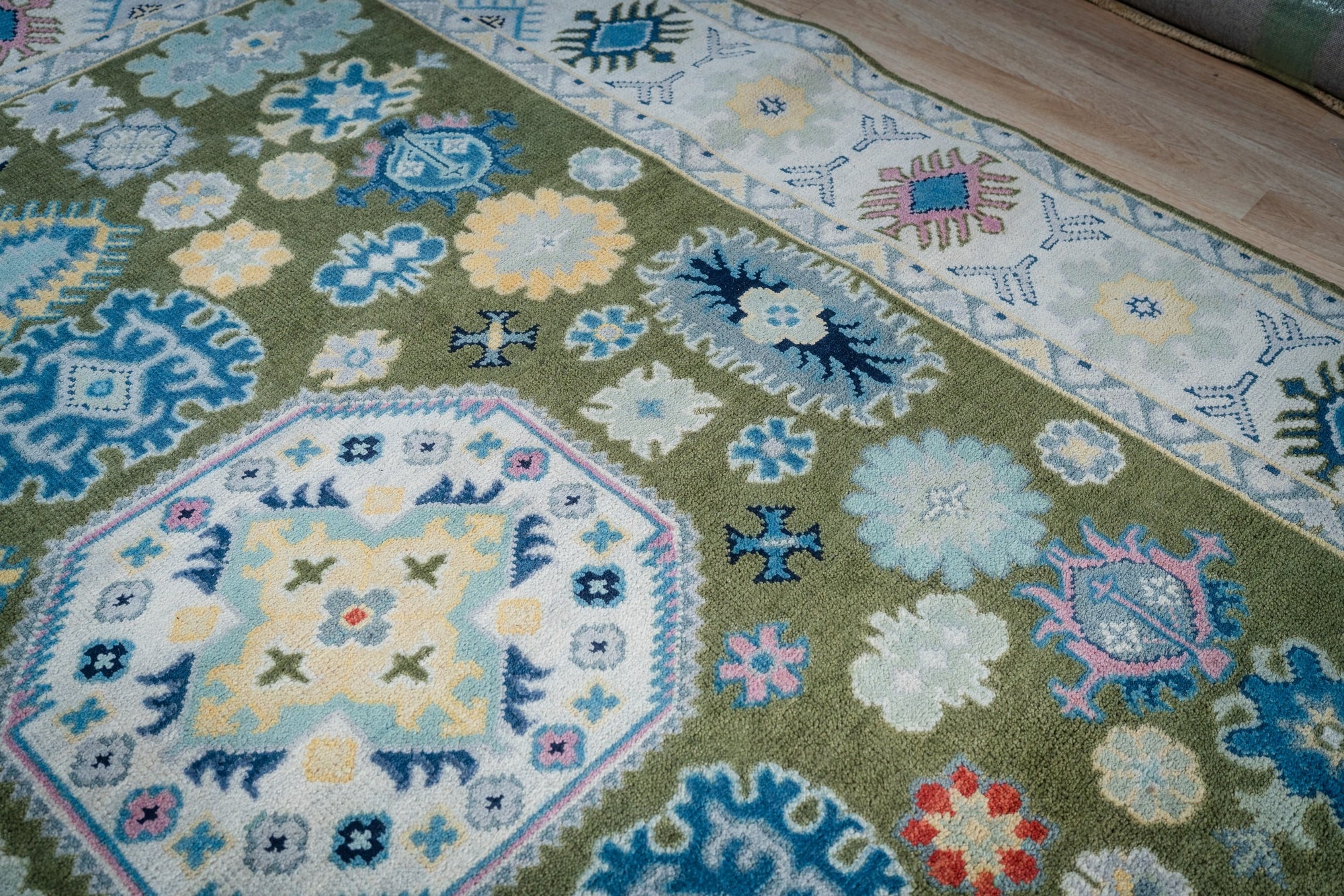 Inviting Kazak Light Green Hand Knotted Wool Rug - view 14