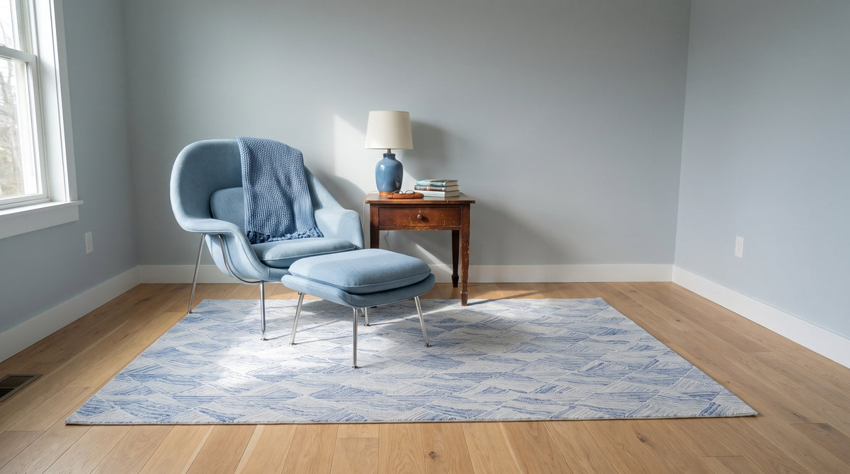 Para Nadia Blue and Ivory Hand Tufted Wool Rug in a reading nook