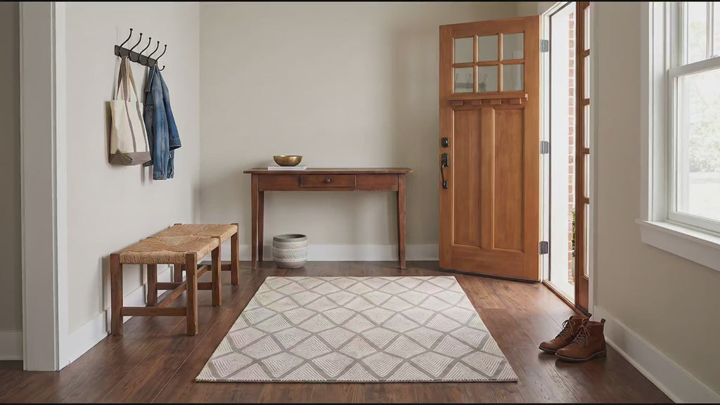 Trendy Diamond Gray Hand Knotted Wool Rug room scenes video