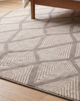 Trendy Diamond Gray Hand Knotted Wool Rug in a bedroom