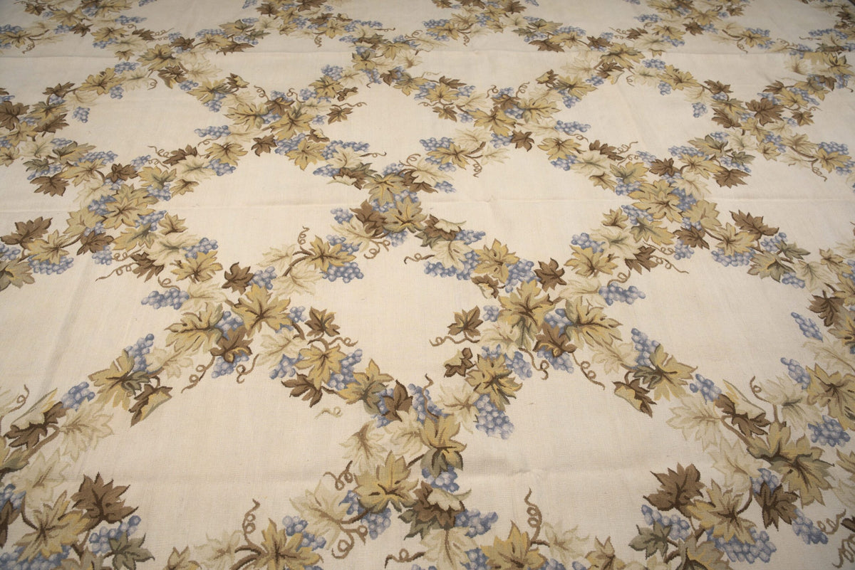 Vintage Aubusson Flat Weave Wool Rug, Ivory Grapevine Lattice