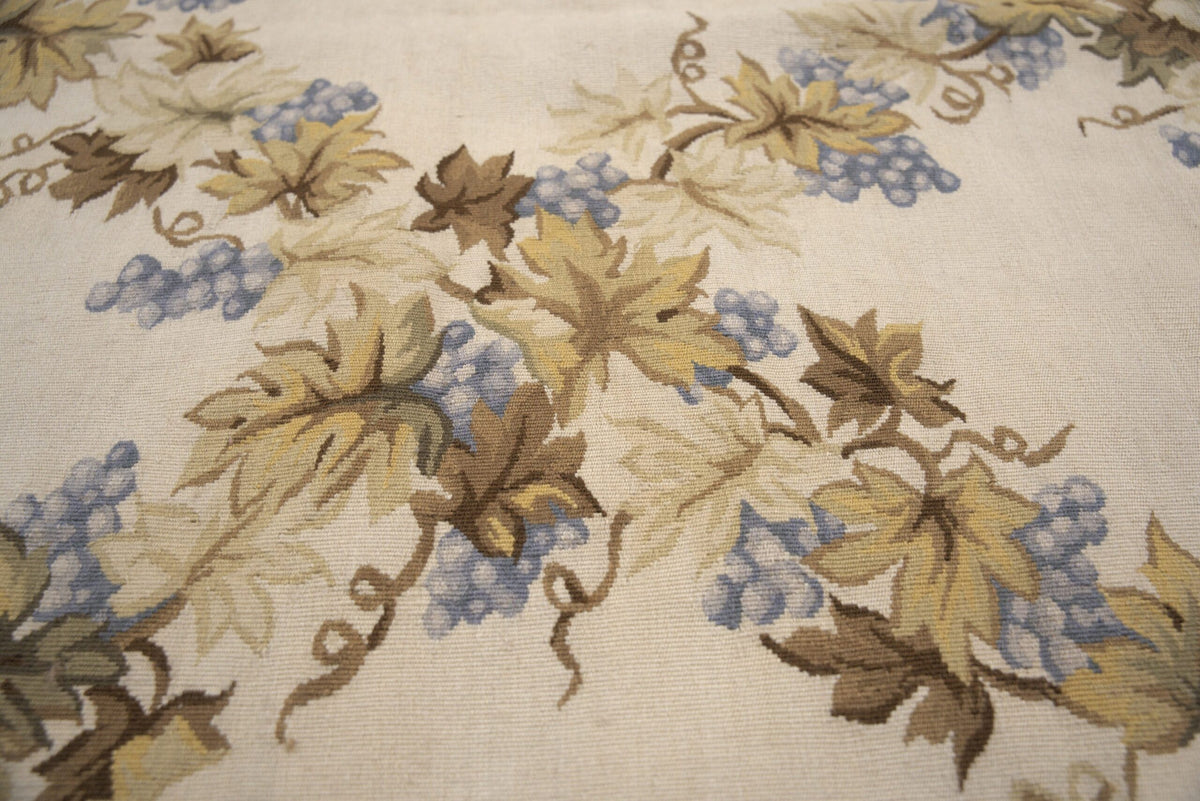 Vintage Aubusson Flat Weave Wool Rug, Ivory Grapevine Lattice