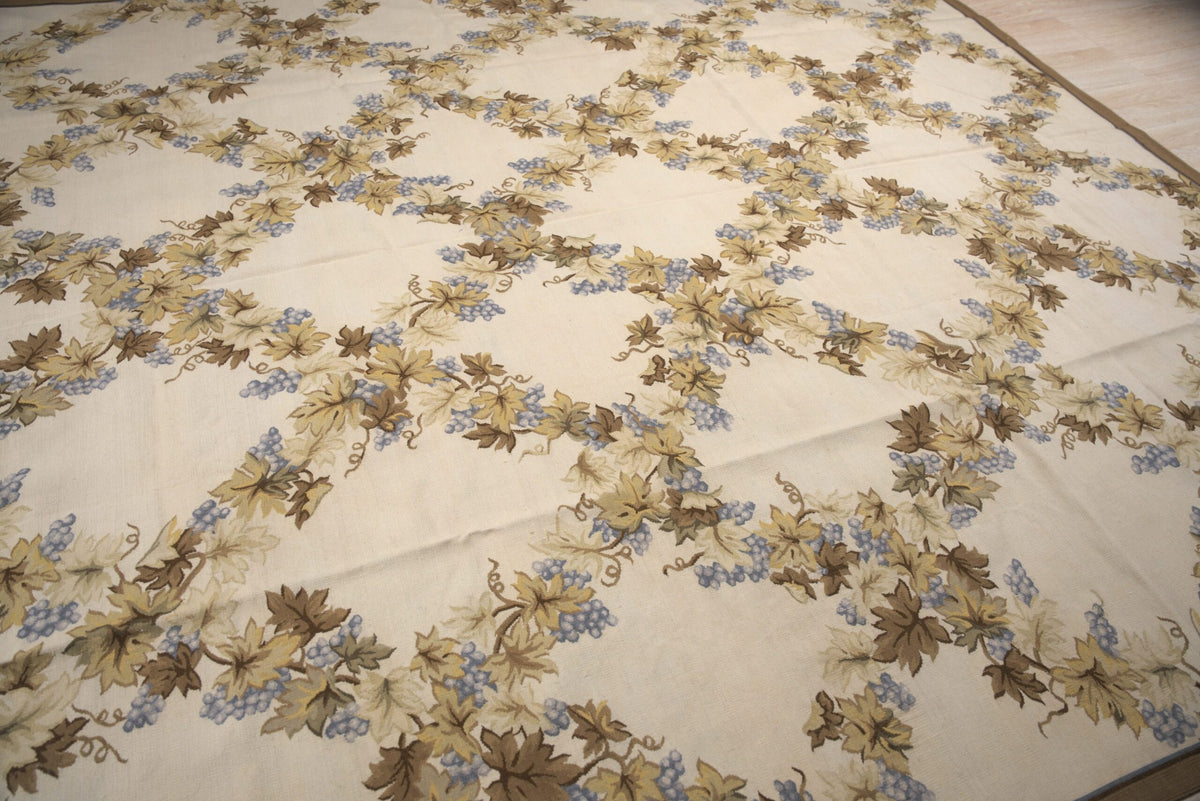 Vintage Aubusson Flat Weave Wool Rug, Ivory Grapevine Lattice